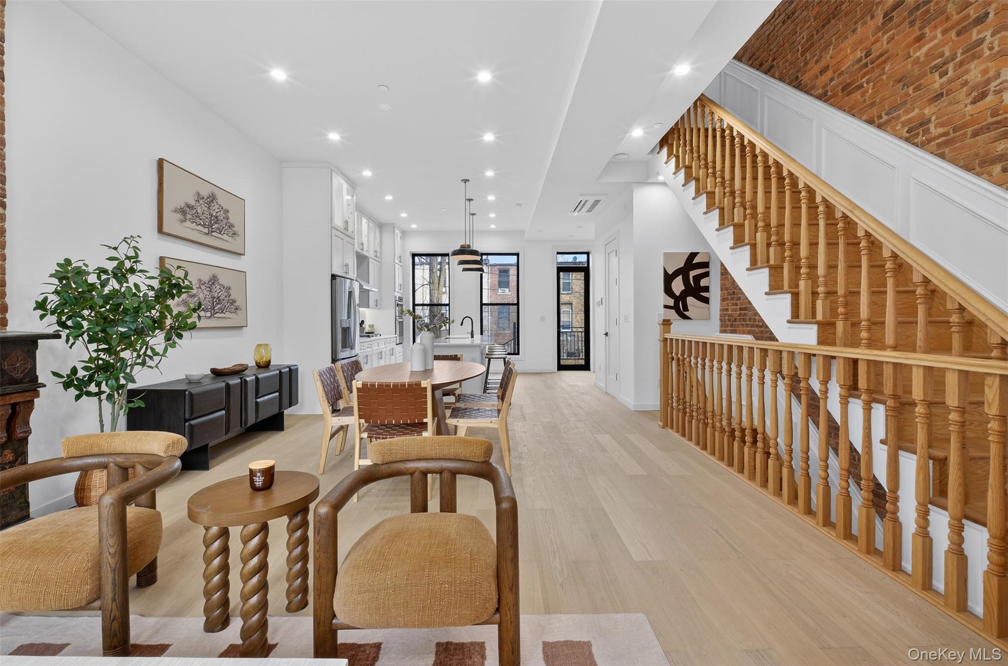 #4 photo, 725 Quincy Street, ब्रुकलीन Brooklyn , NY 11221