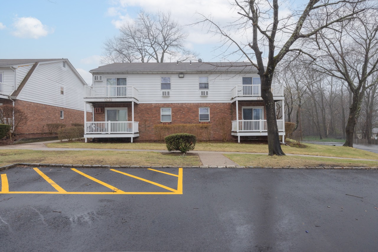 #19 photo, 54 Parkside Drive, Suffern , NY 10901