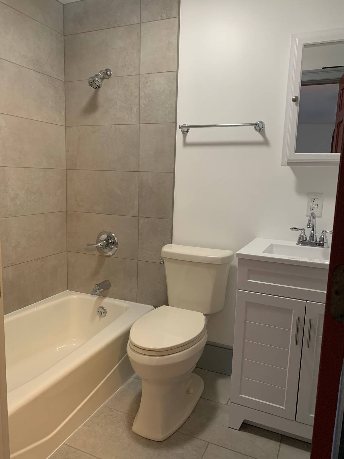 #9 photo, 32 North College Street, #4, Schenectady , NY 12305