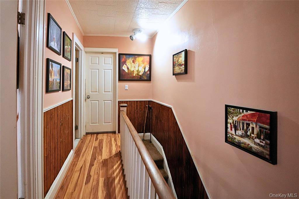 #12 photo, 6204 62nd Road, Куинс ‖ Middle Village , NY 11379