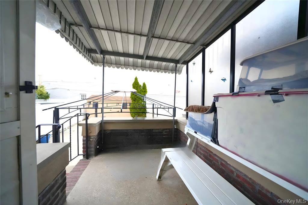 #13 photo, 6204 62nd Road, Куинс ‖ Middle Village , NY 11379