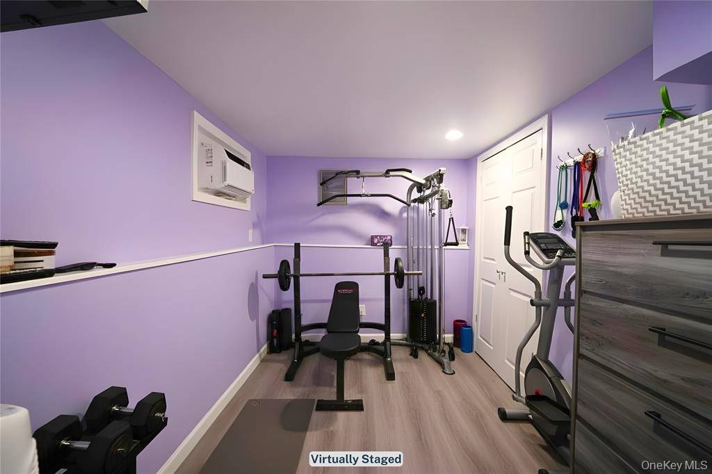 #9 photo, 6204 62nd Road, Куинс ‖ Middle Village , NY 11379