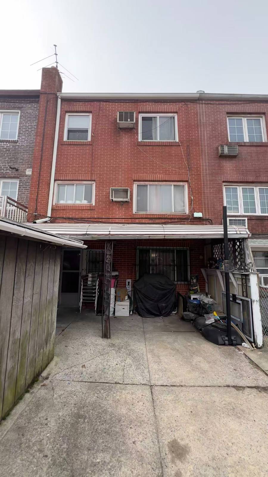 #2 photo, 48-33 61st St, वुडसाइड Woodside , NY 11377