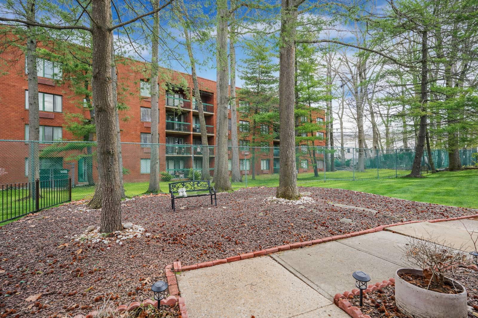 #2 photo, 82 Belmar Dr W, סטטן איילנד Staten Island , NY 10314