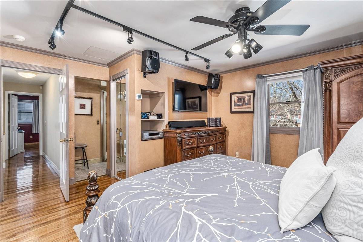 #23 photo, 4 Andover Pl, 东长岛 亨廷顿 Huntington , NY 11743