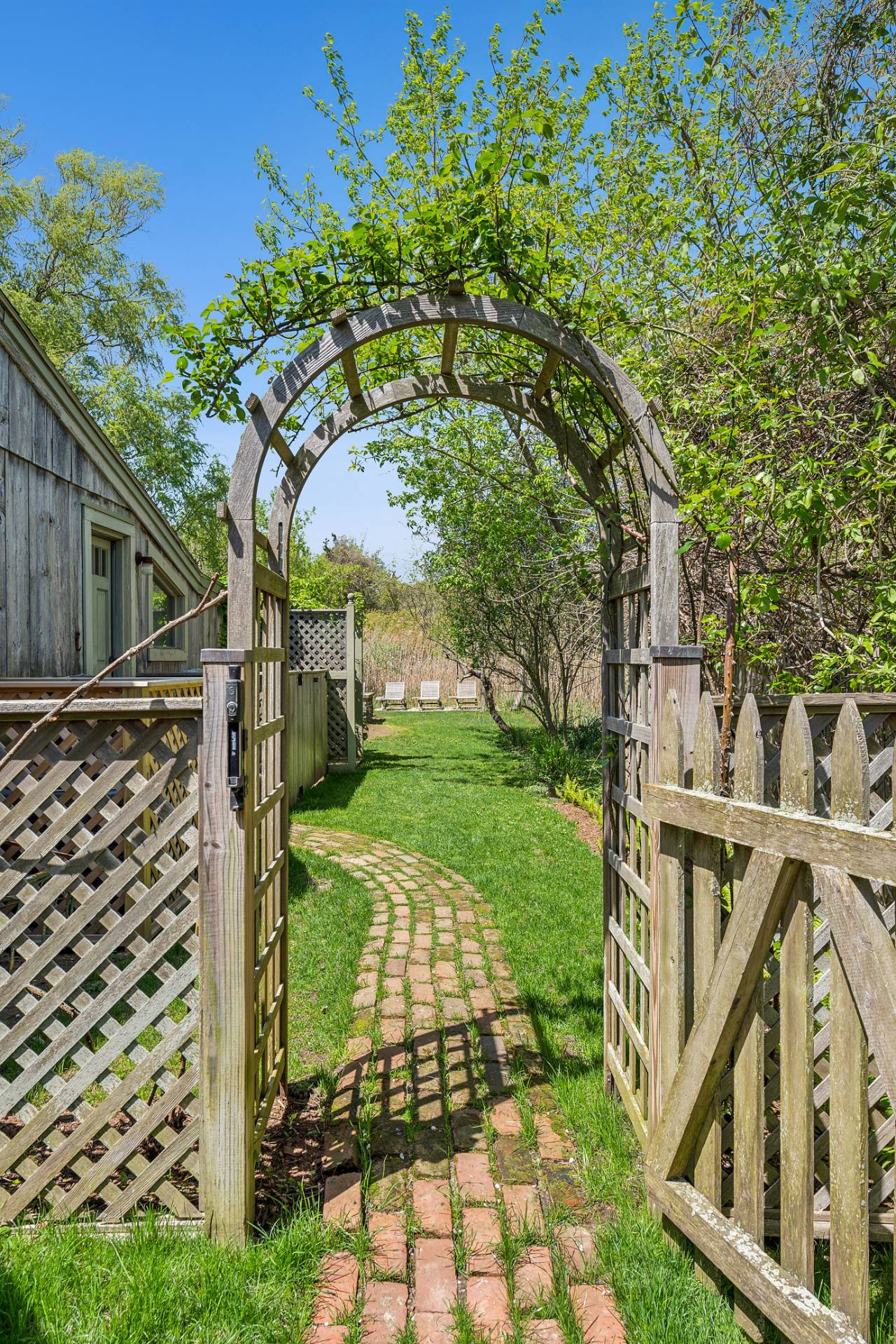 #32 photo, 16 Redwood Road, सफ़ोक काउंटी Sag Harbor Village , NY 11963