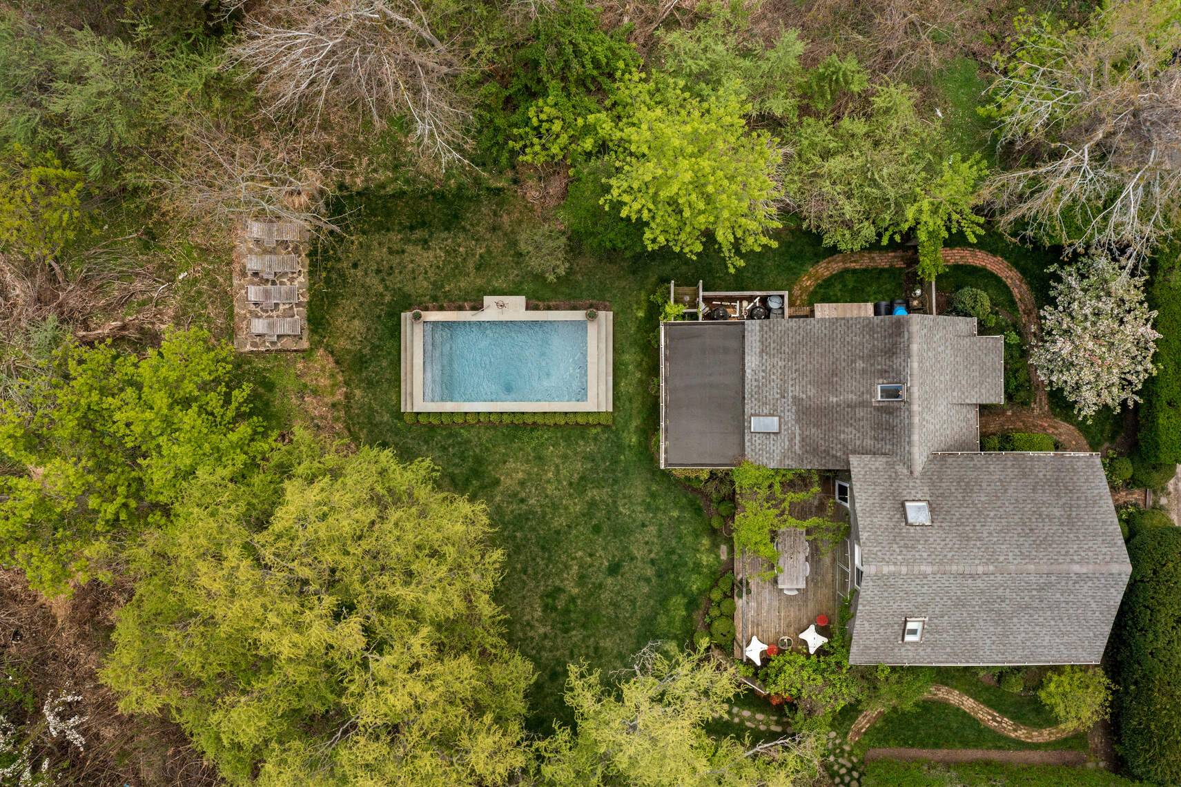 #37 photo, 16 Redwood Road, सफ़ोक काउंटी Sag Harbor Village , NY 11963