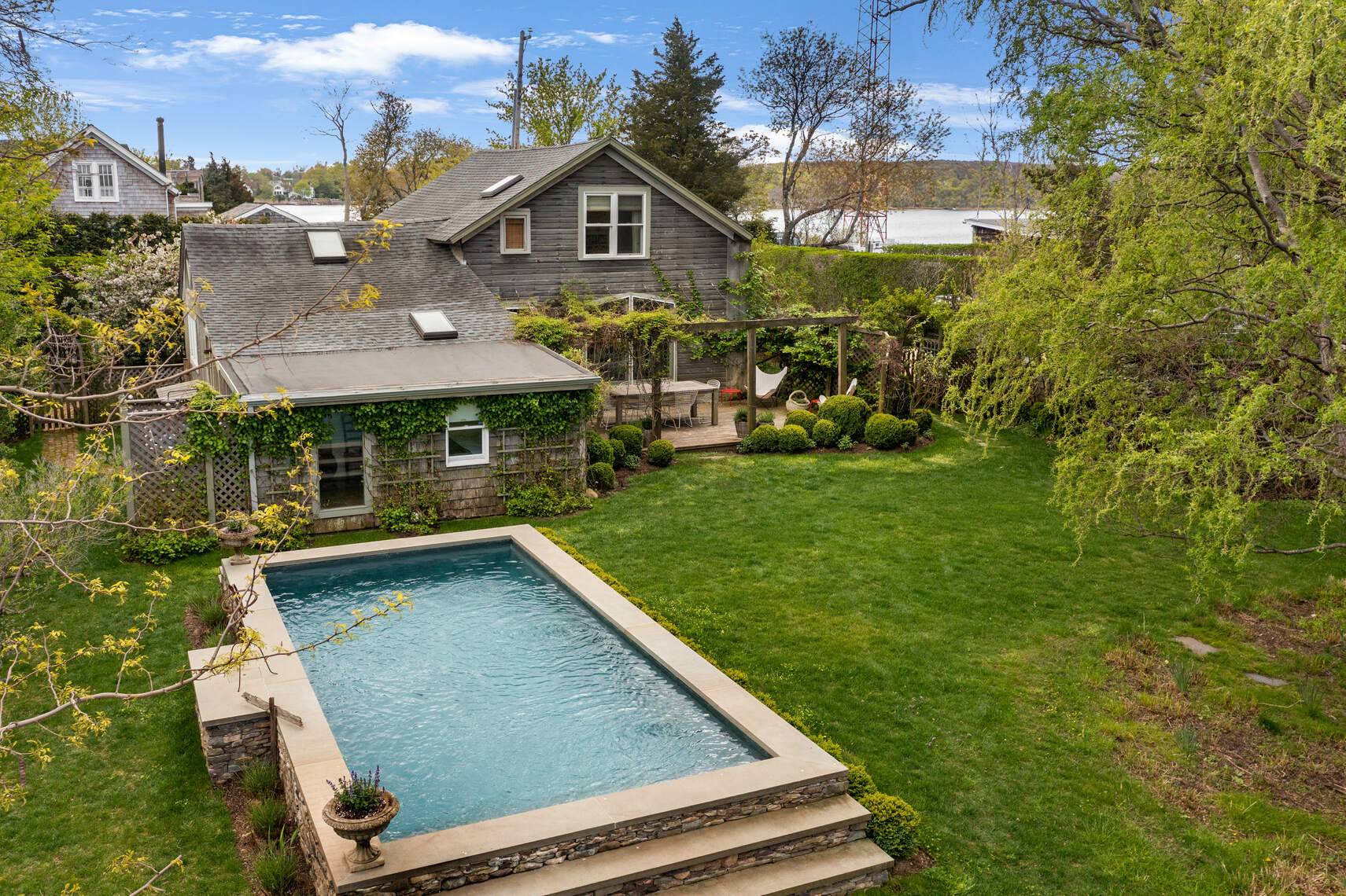 #39 photo, 16 Redwood Road, सफ़ोक काउंटी Sag Harbor Village , NY 11963