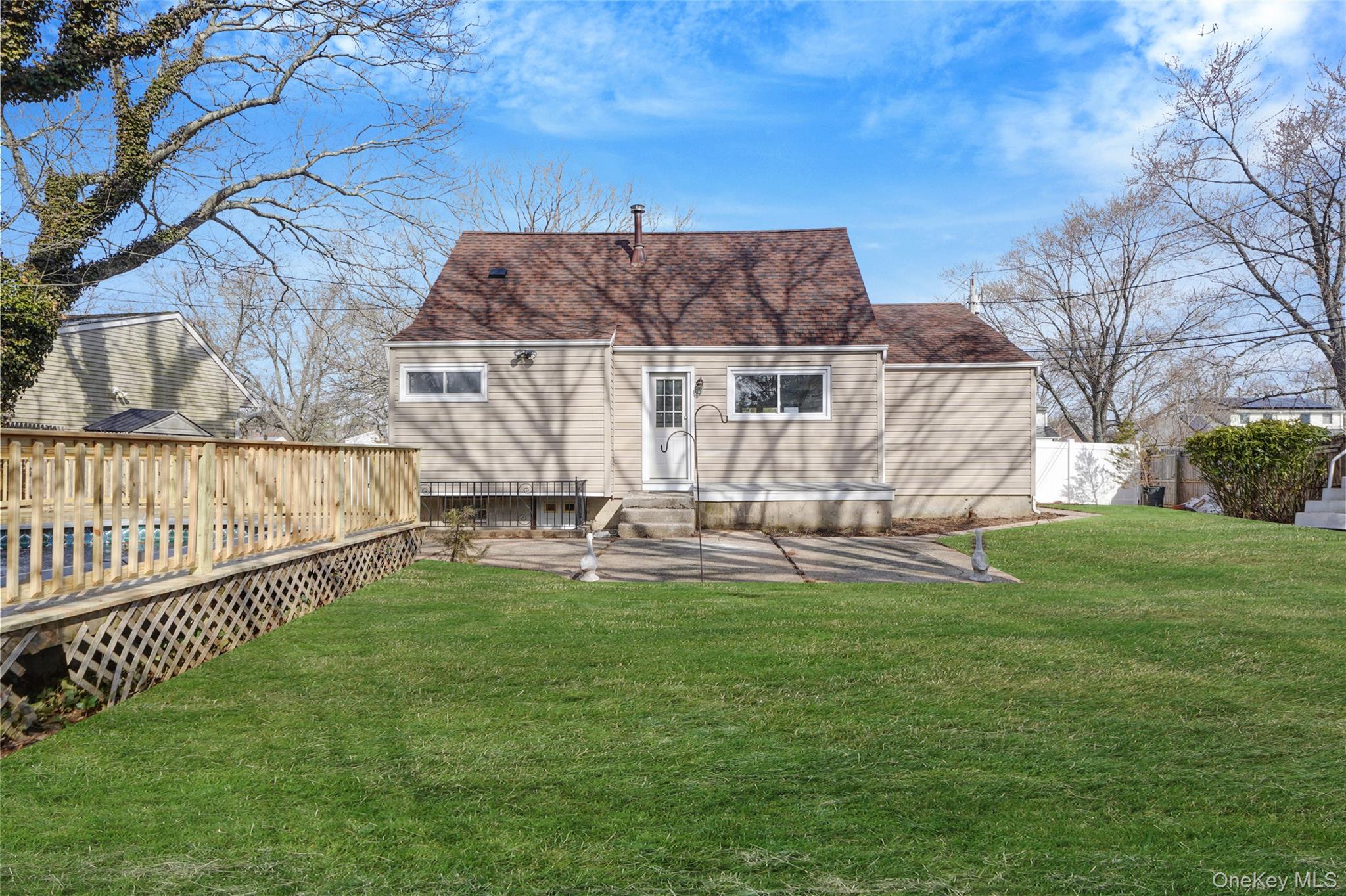 #20 photo, 8 Elwood Road, सफ़ोक काउंटी Centereach , NY 11720