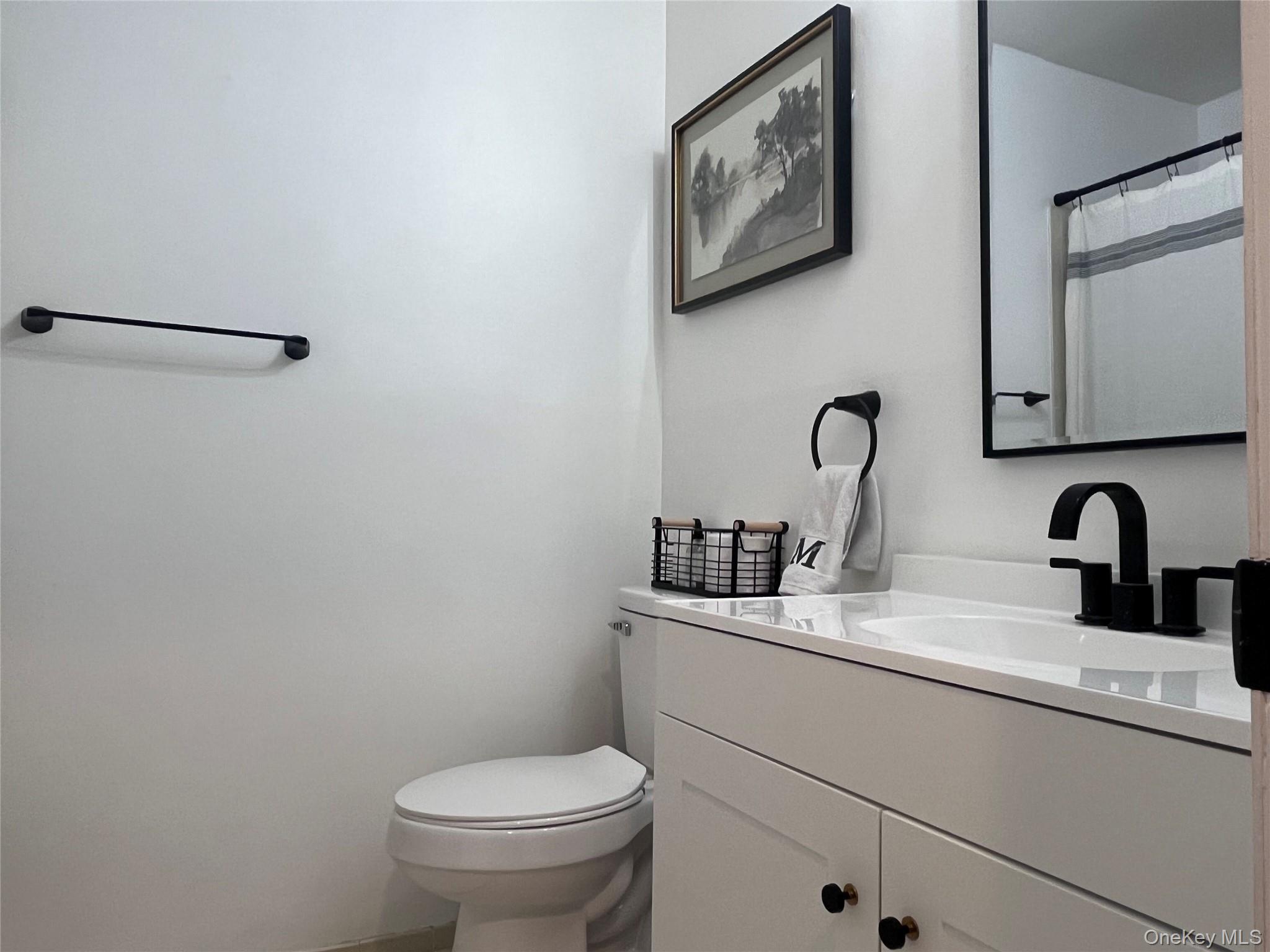 #4 photo, 35 Vista Drive, Manorville , NY 11949