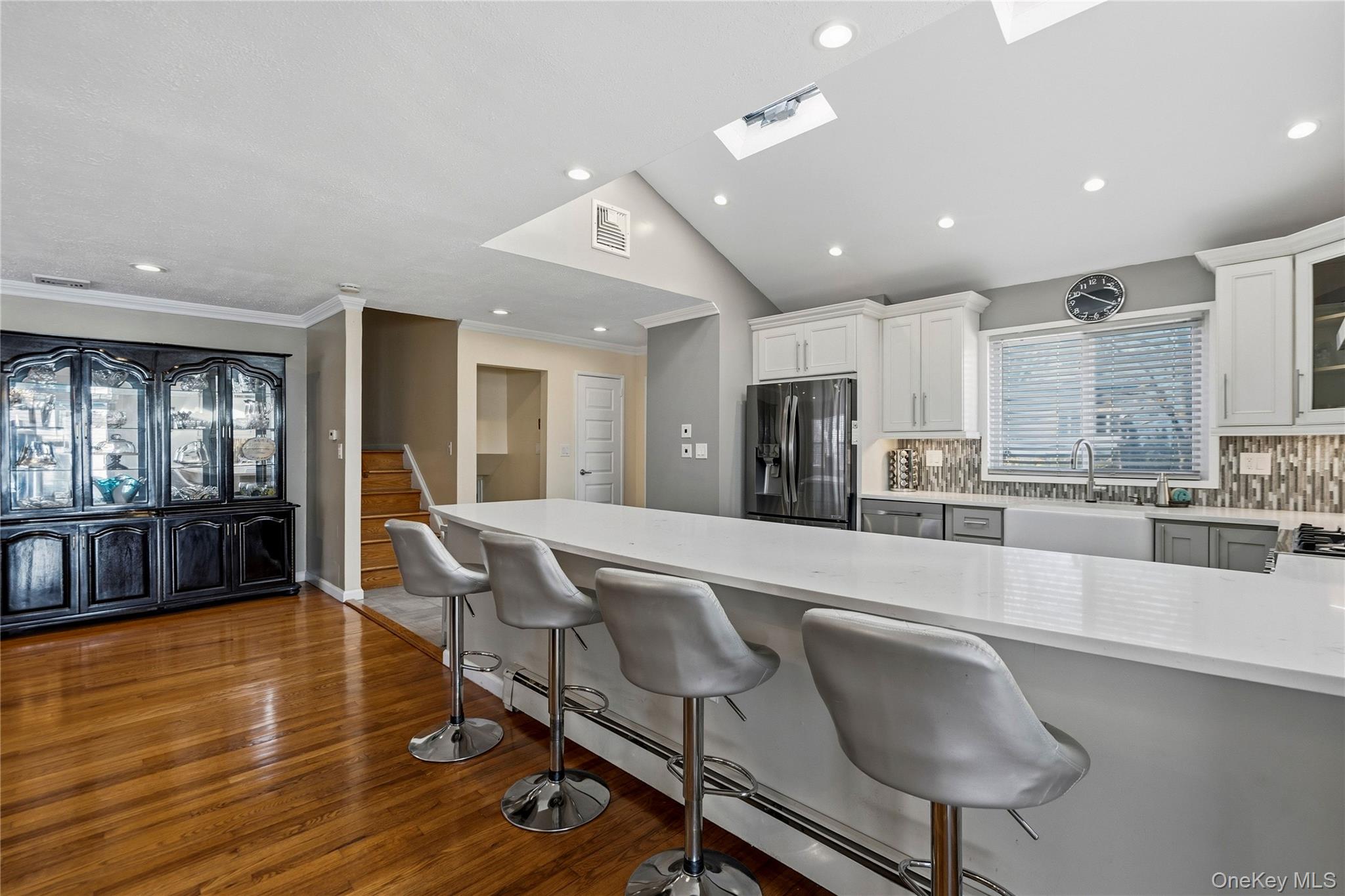 #13 photo, 70 Forest Road, ناسو Valley Stream , NY 11581