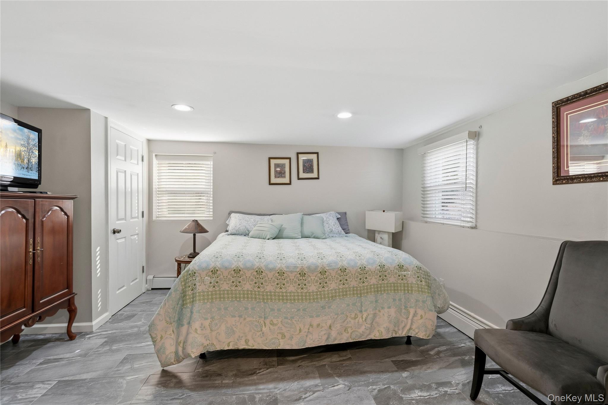 #19 photo, 70 Forest Road, ناسو Valley Stream , NY 11581