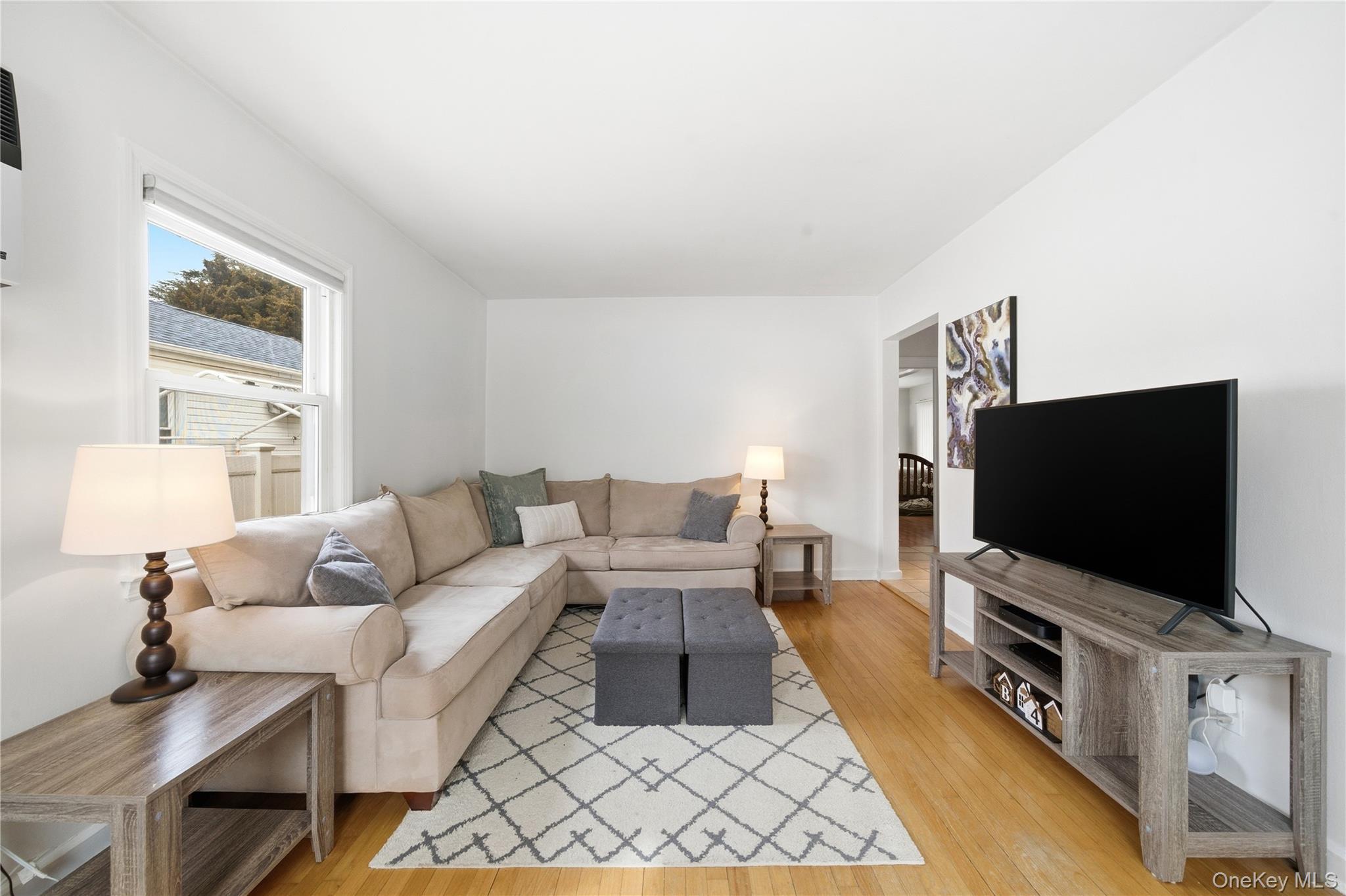 #15 photo, 3031 Lowell Avenue, 长岛 Wantagh , NY 11793