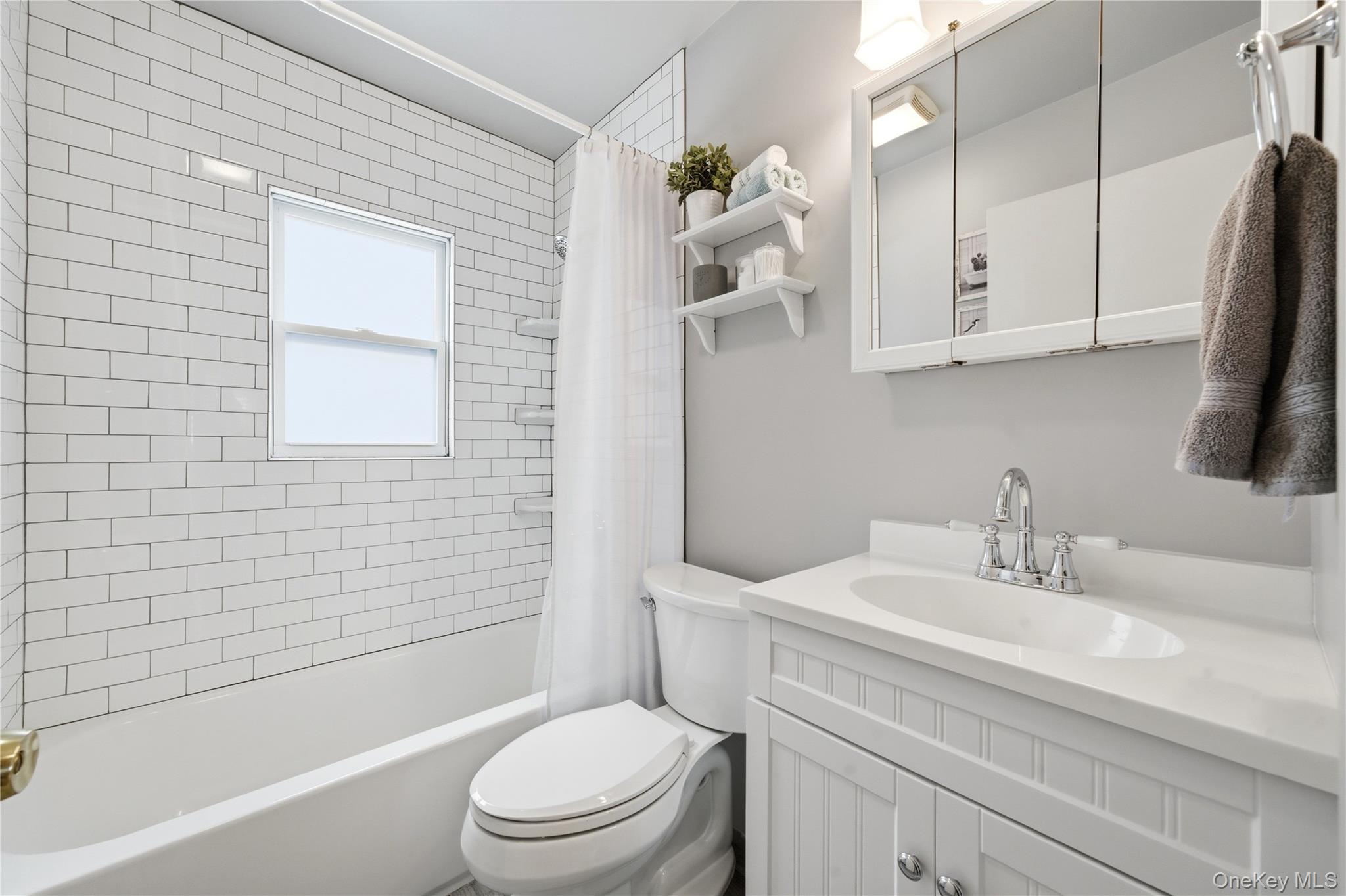 #17 photo, 3031 Lowell Avenue, 长岛 Wantagh , NY 11793