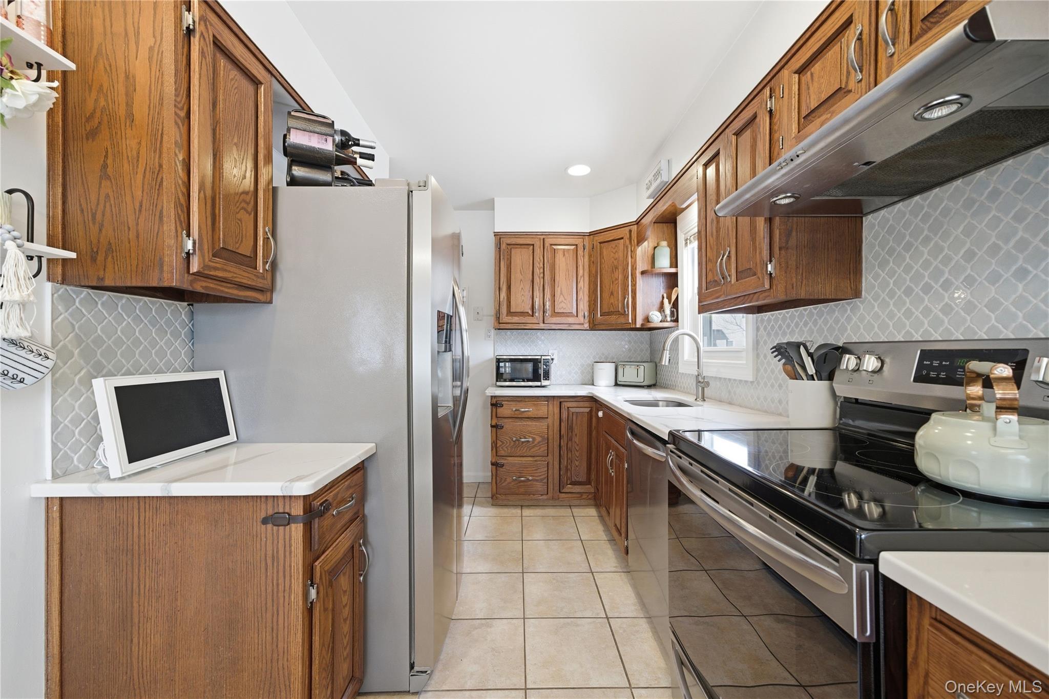 #7 photo, 3031 Lowell Avenue, 长岛 Wantagh , NY 11793