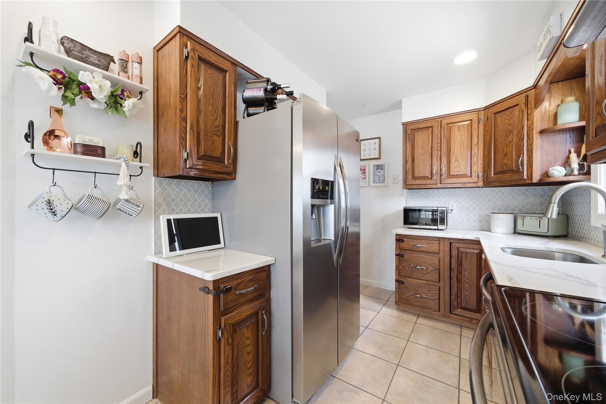 #9 photo, 3031 Lowell Avenue, 长岛 Wantagh , NY 11793