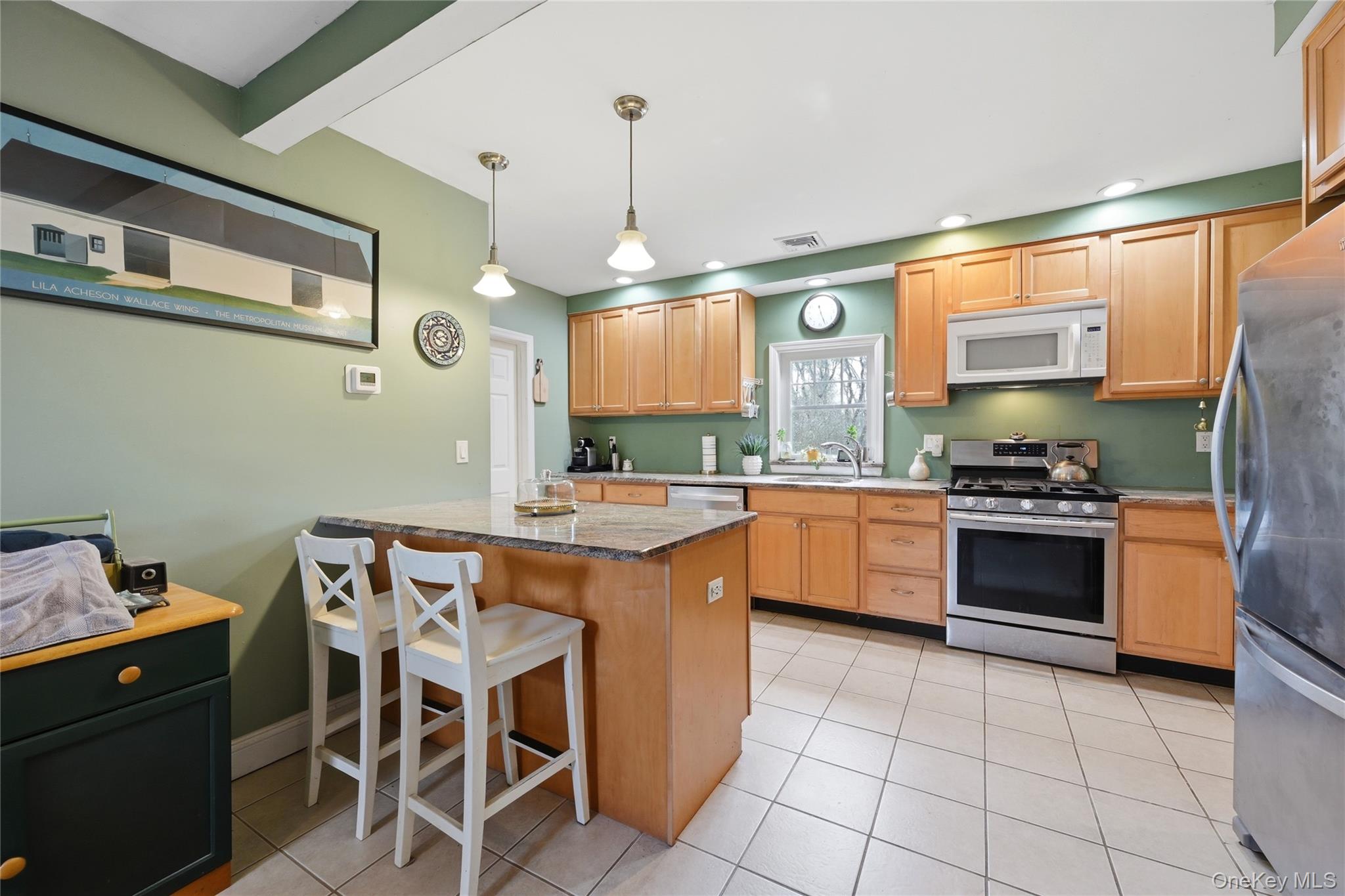 #8 photo, 21 King Street, Hampton Bays , NY 11946