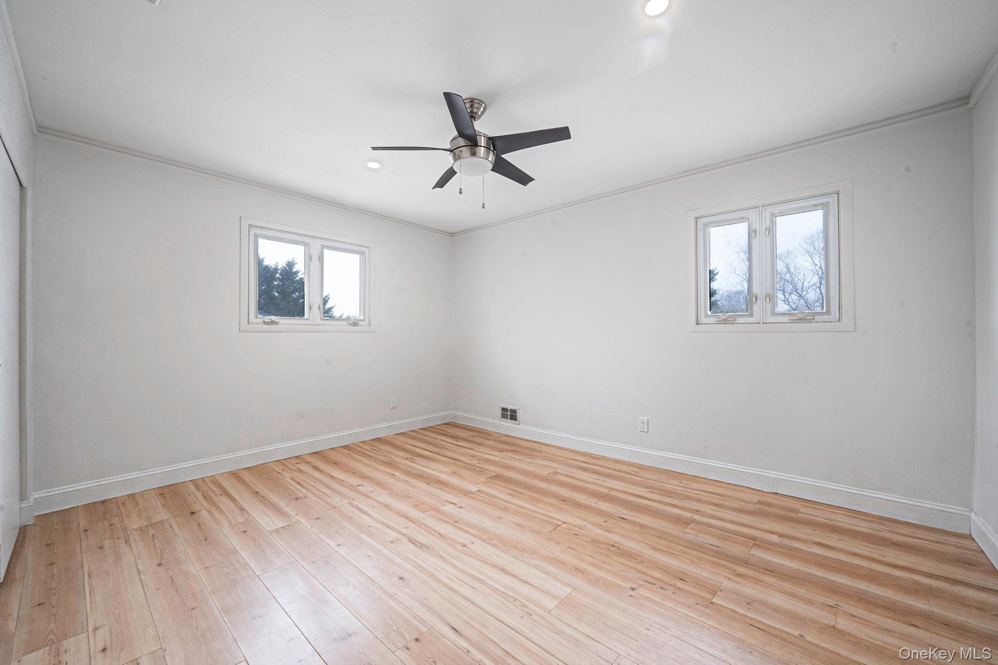 #17 photo, 73 Parnell Drive, 롱 아일랜드 Smithtown , NY 11787