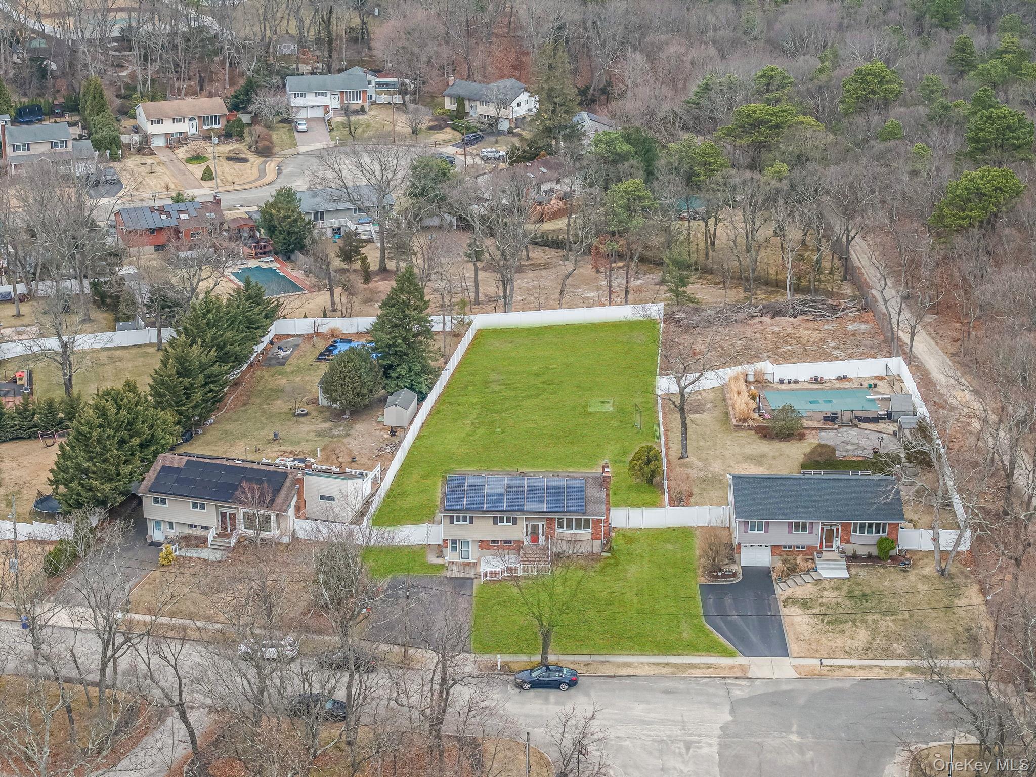 #2 photo, 73 Parnell Drive, 롱 아일랜드 Smithtown , NY 11787