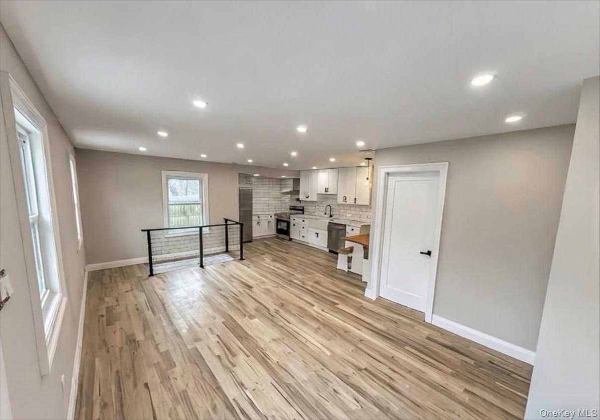 #4 photo, 30 Shell Road, সাফোক কাউন্টি Rocky Point , NY 11778