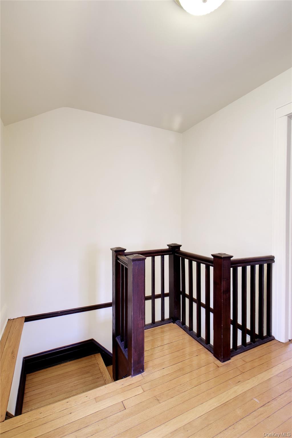 #11 photo, 1613 Northern Boulevard, Нассау ‖ Roslyn , NY 11576