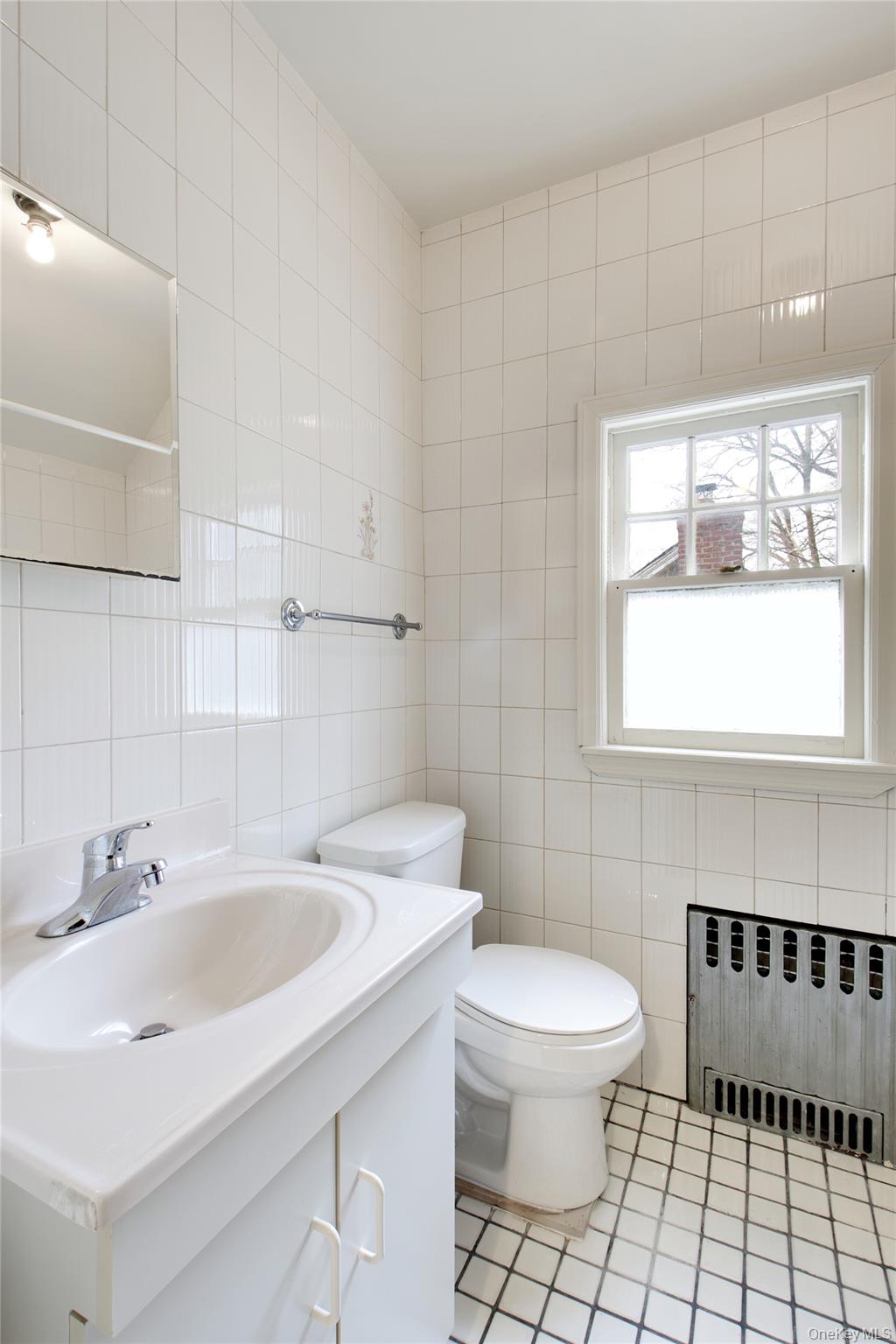 #16 photo, 1613 Northern Boulevard, Нассау ‖ Roslyn , NY 11576