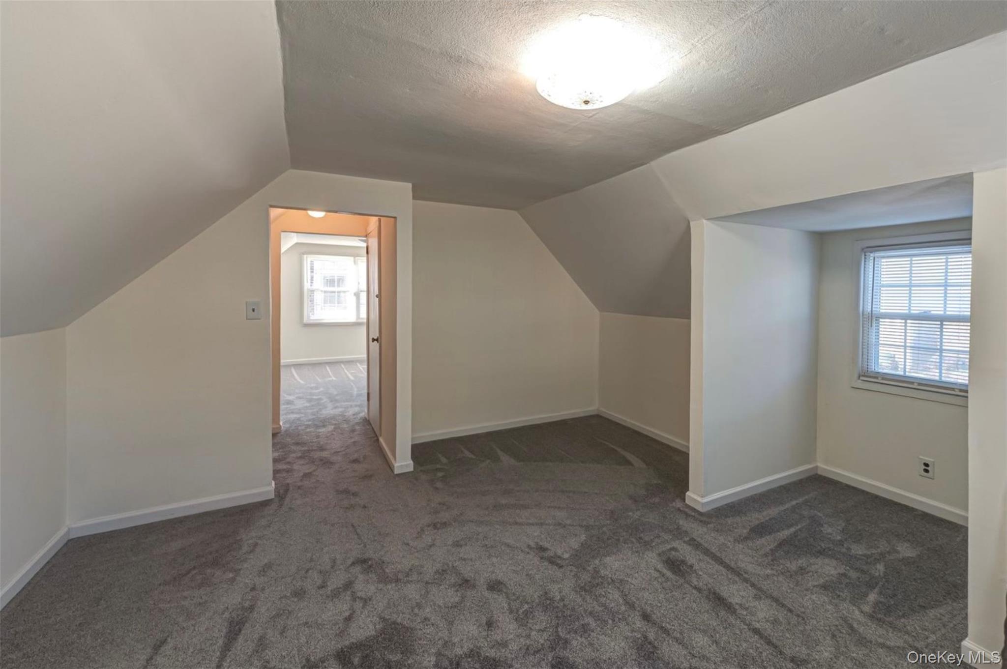 #7 photo, 75 Miles Avenue, Albertson , NY 11507