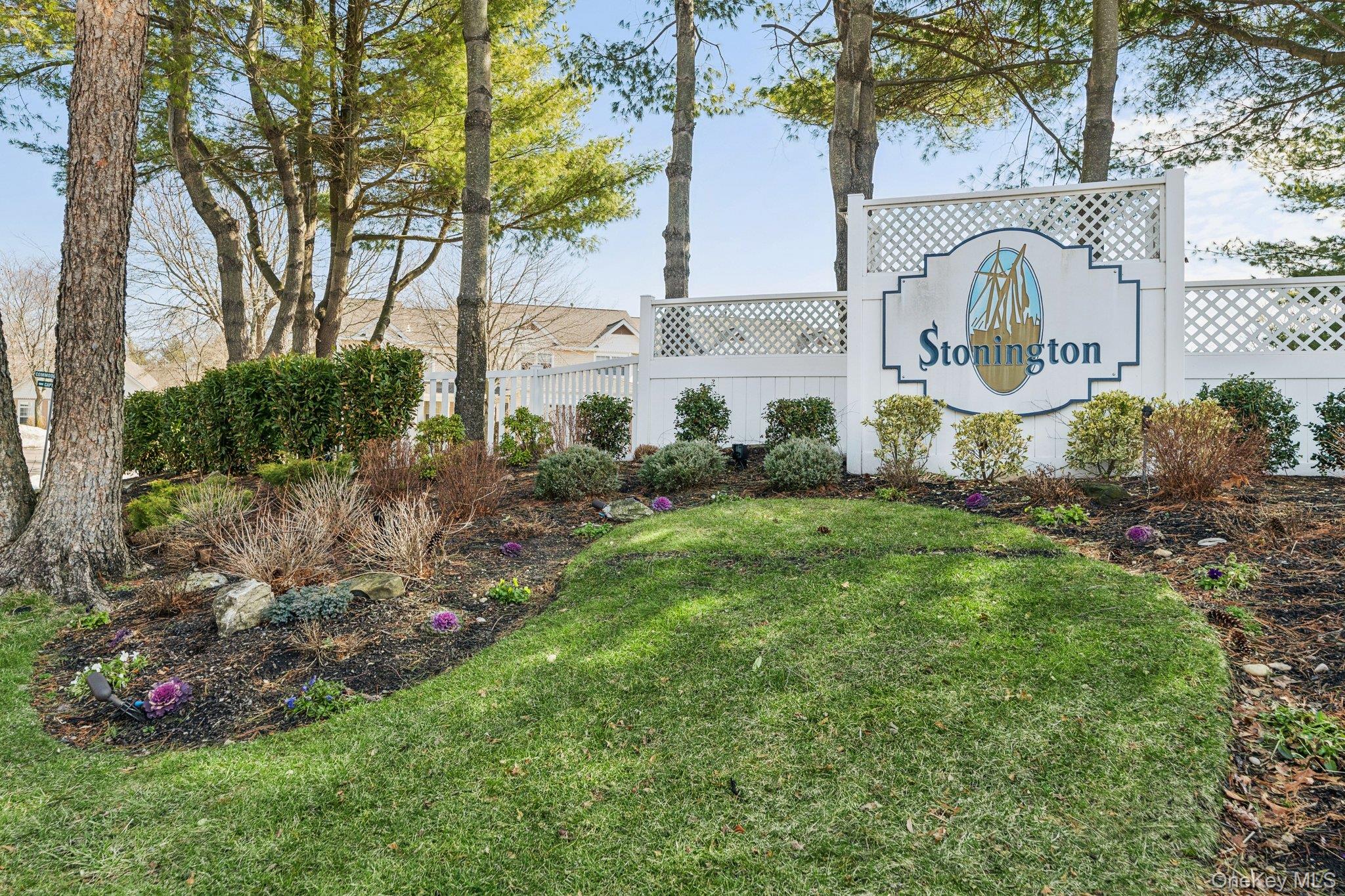 #1 photo, 4 Commodore Circle, 롱 아일랜드 Port Jefferson Station , NY 11776