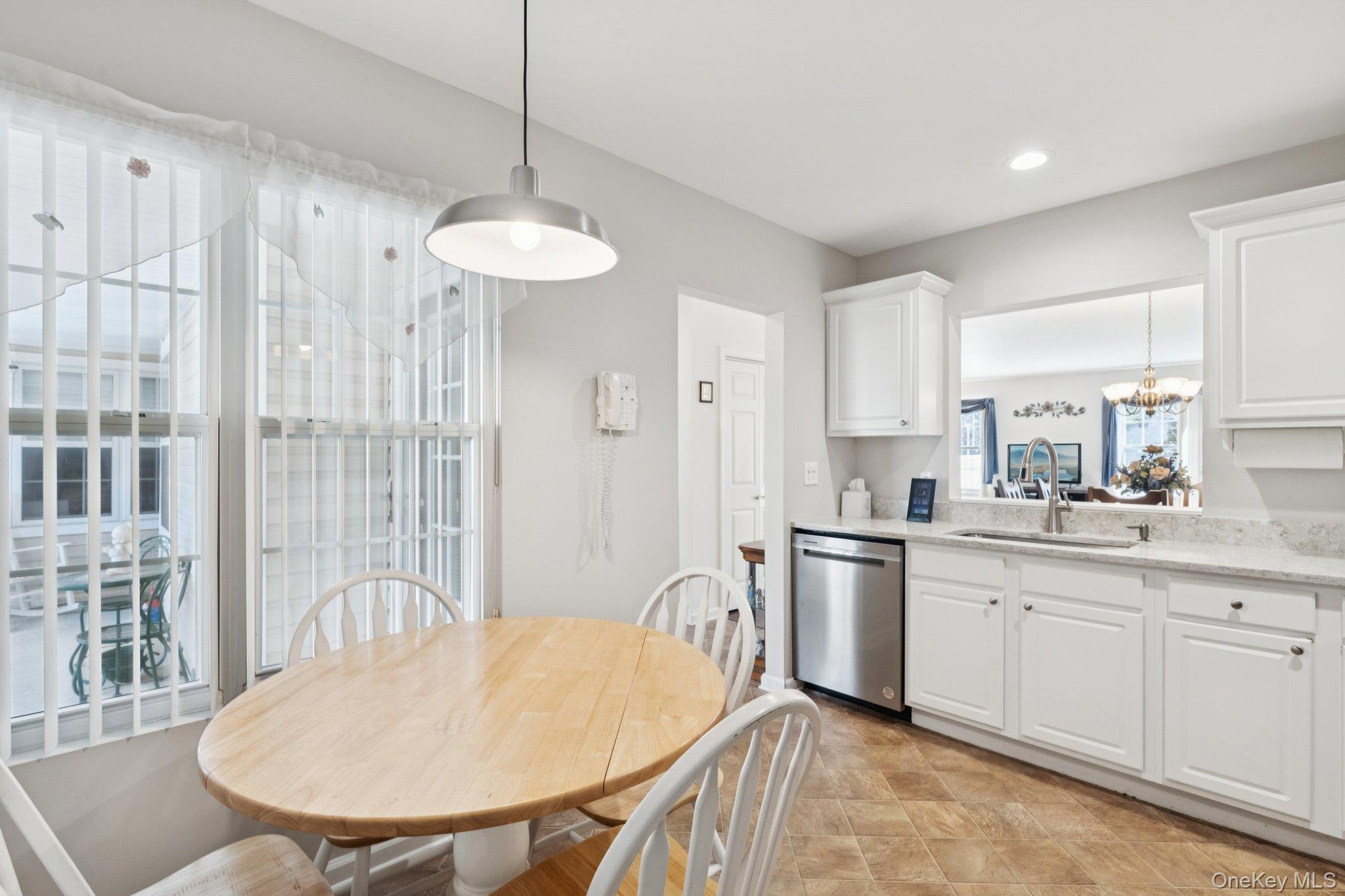 #11 photo, 4 Commodore Circle, 롱 아일랜드 Port Jefferson Station , NY 11776