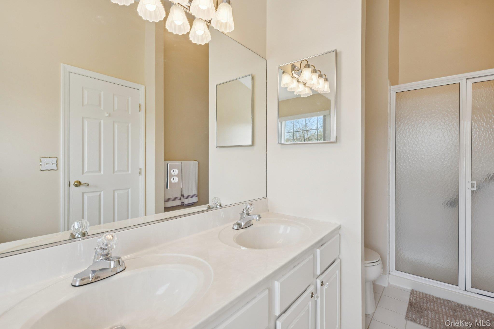 #18 photo, 4 Commodore Circle, 롱 아일랜드 Port Jefferson Station , NY 11776