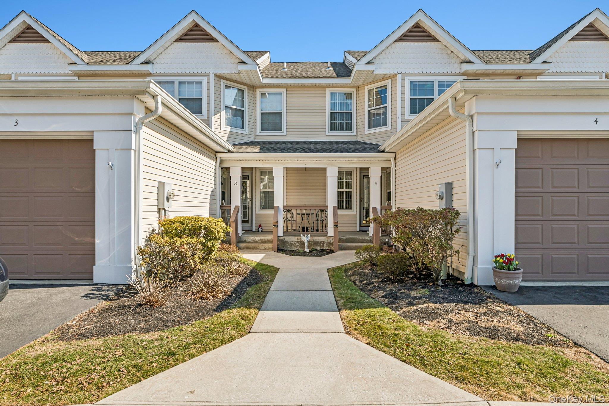 #2 photo, 4 Commodore Circle, 롱 아일랜드 Port Jefferson Station , NY 11776