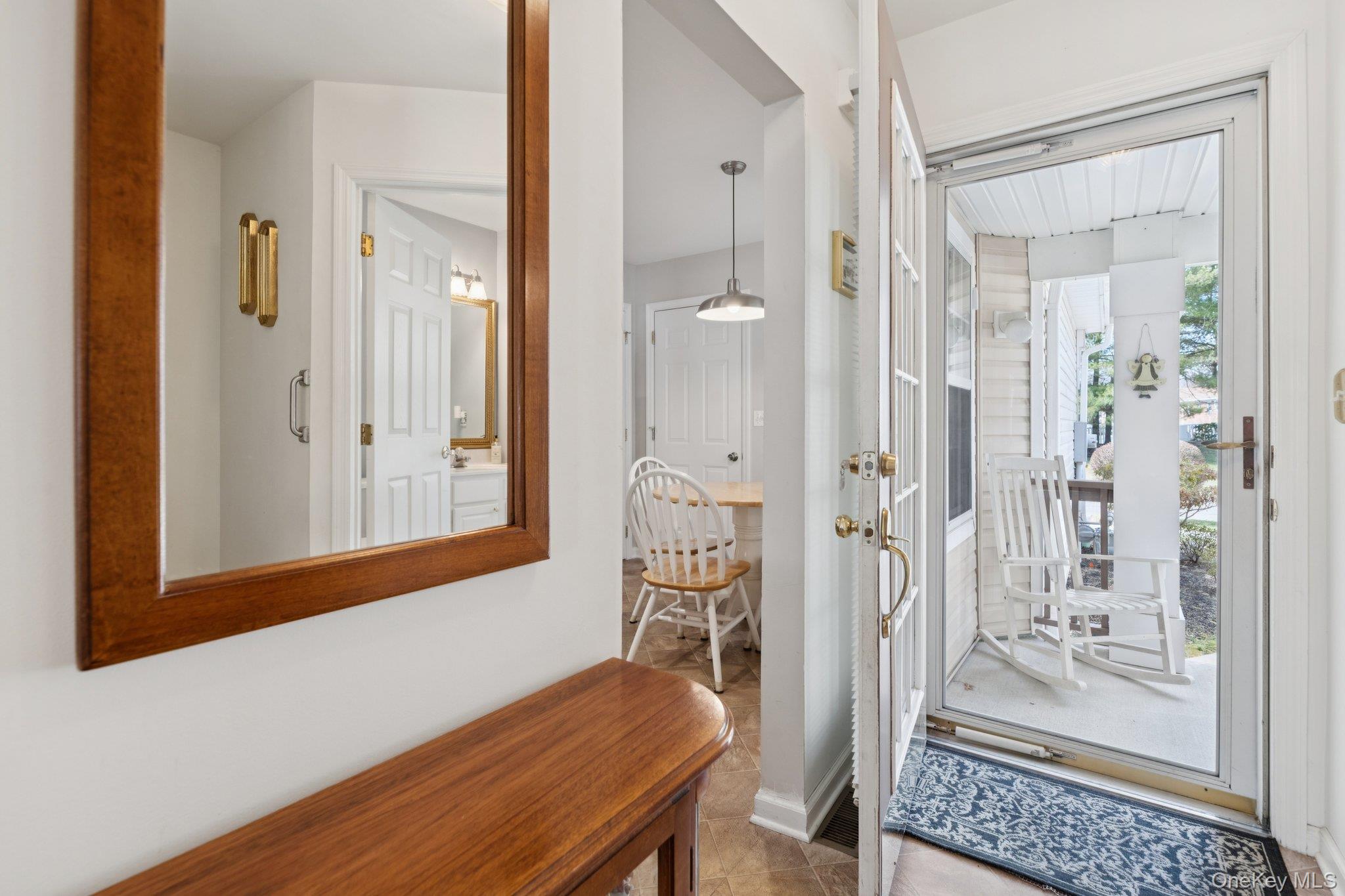 #5 photo, 4 Commodore Circle, 롱 아일랜드 Port Jefferson Station , NY 11776