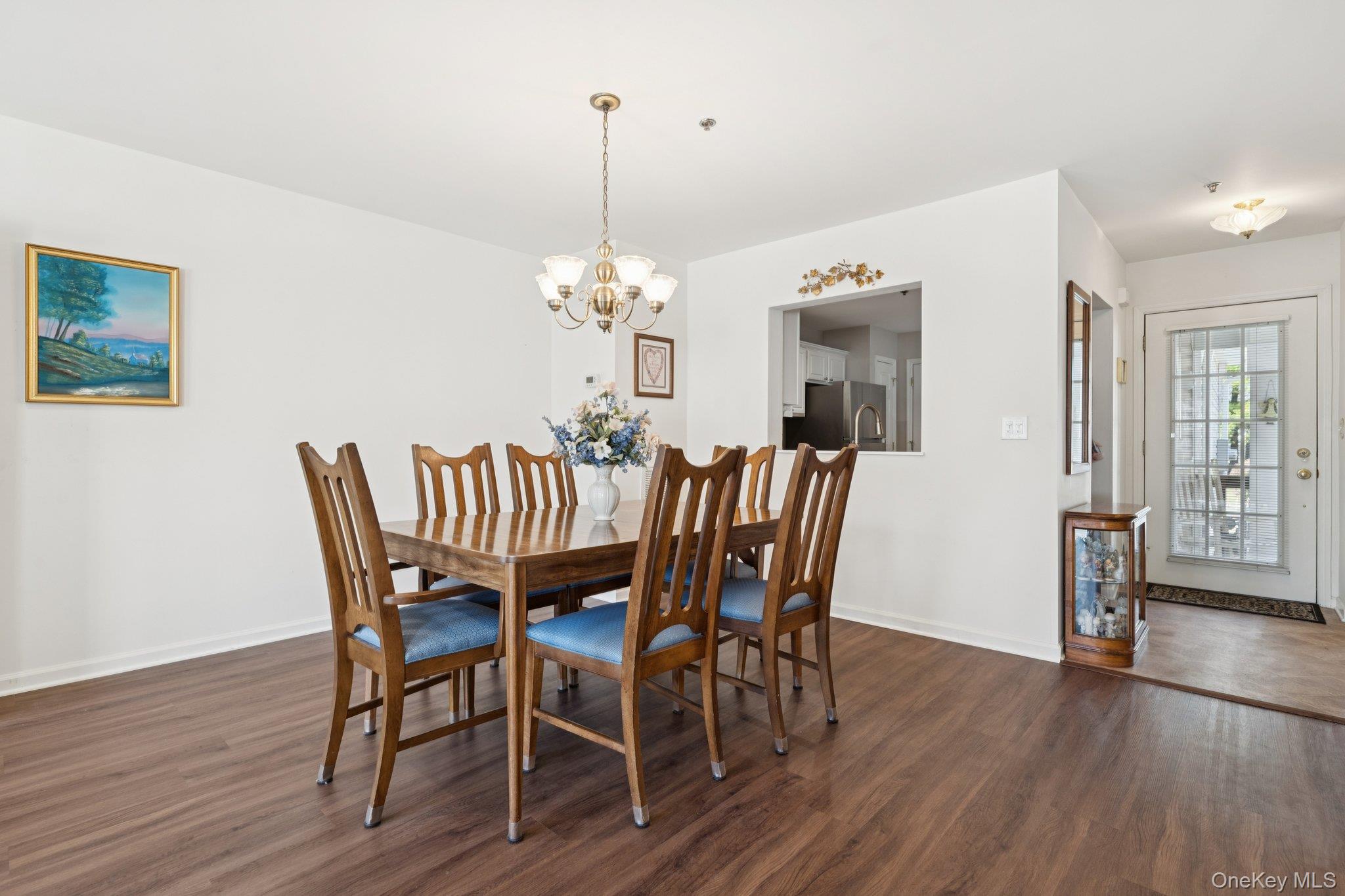 #8 photo, 4 Commodore Circle, 롱 아일랜드 Port Jefferson Station , NY 11776