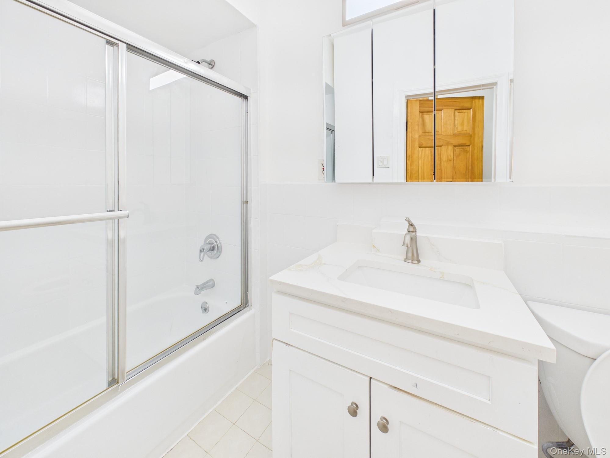 #18 photo, 2309 Westchester Avenue, ब्रोंक्स Bronx , NY 10462