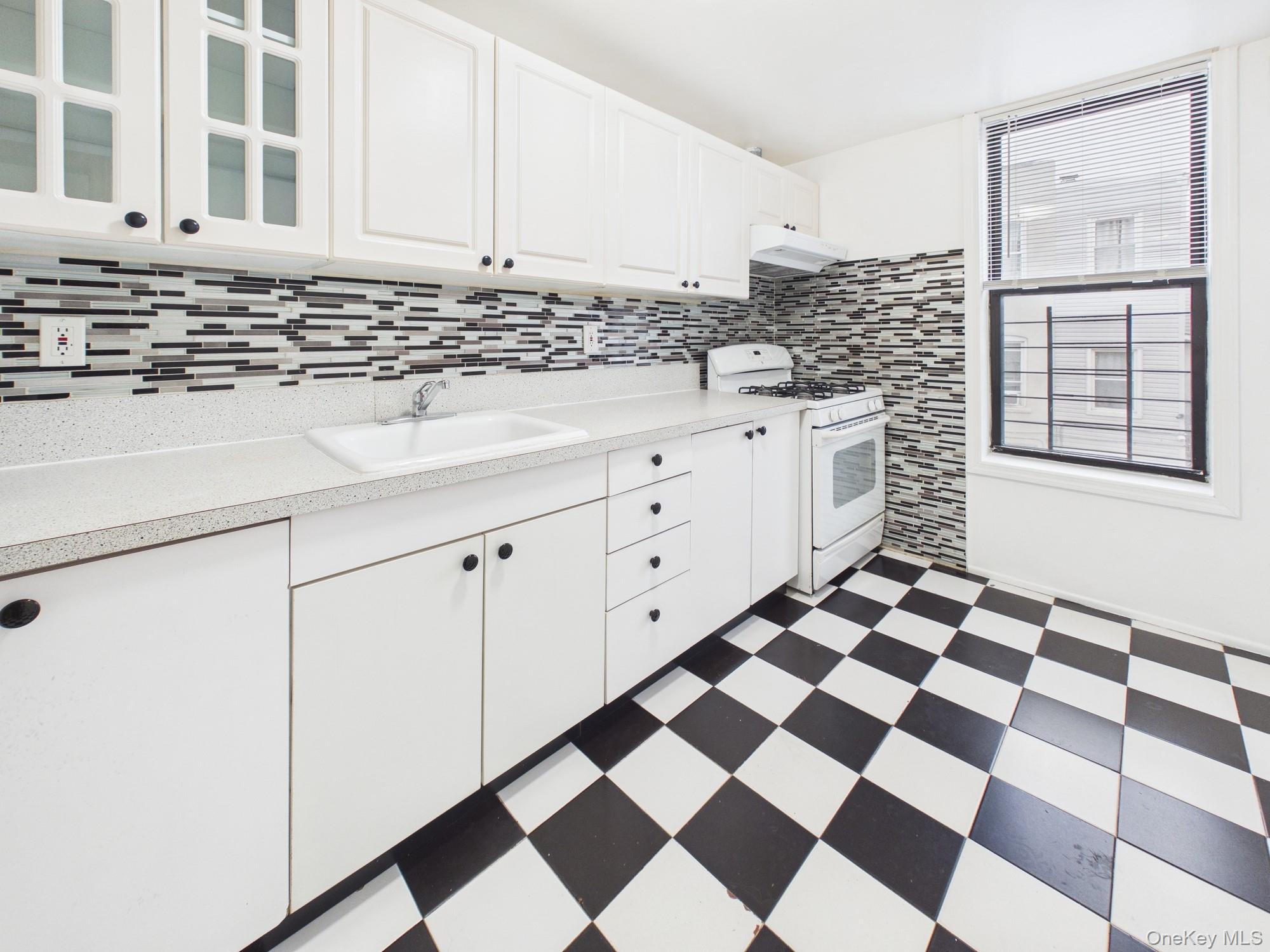 #19 photo, 2309 Westchester Avenue, ब्रोंक्स Bronx , NY 10462