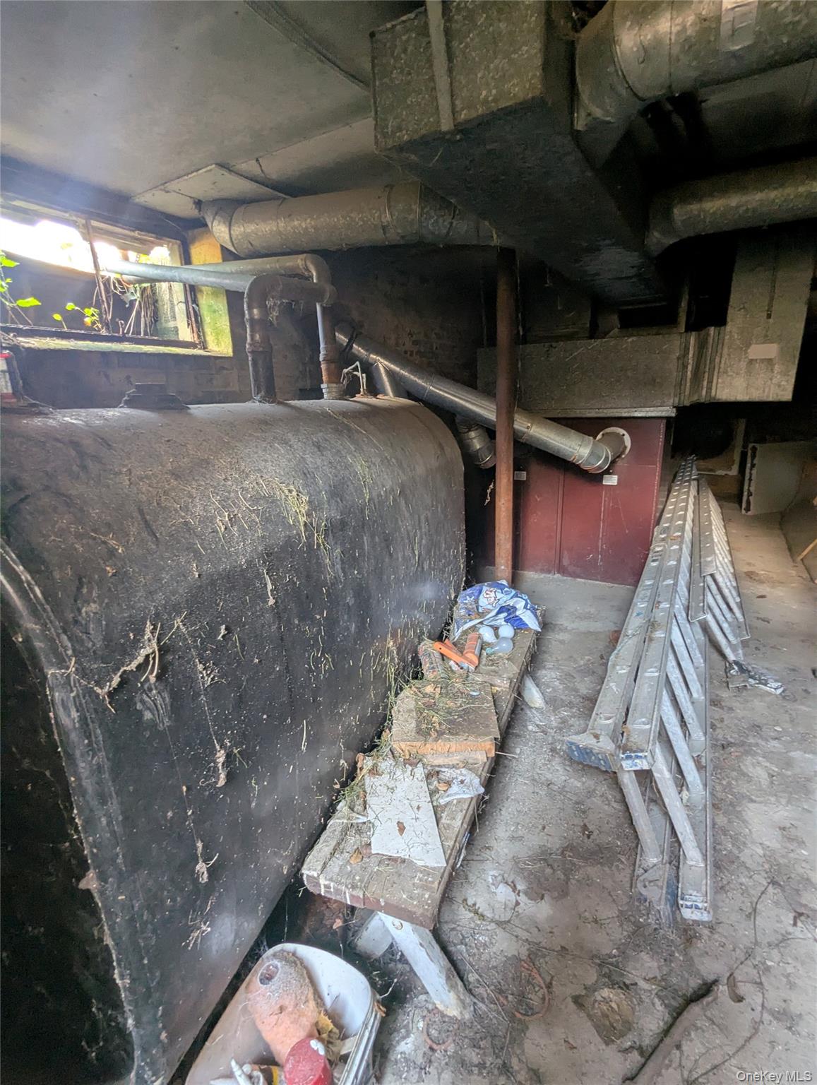 #8 photo, 140 Main Street, سوفولك East Setauket , NY 11733