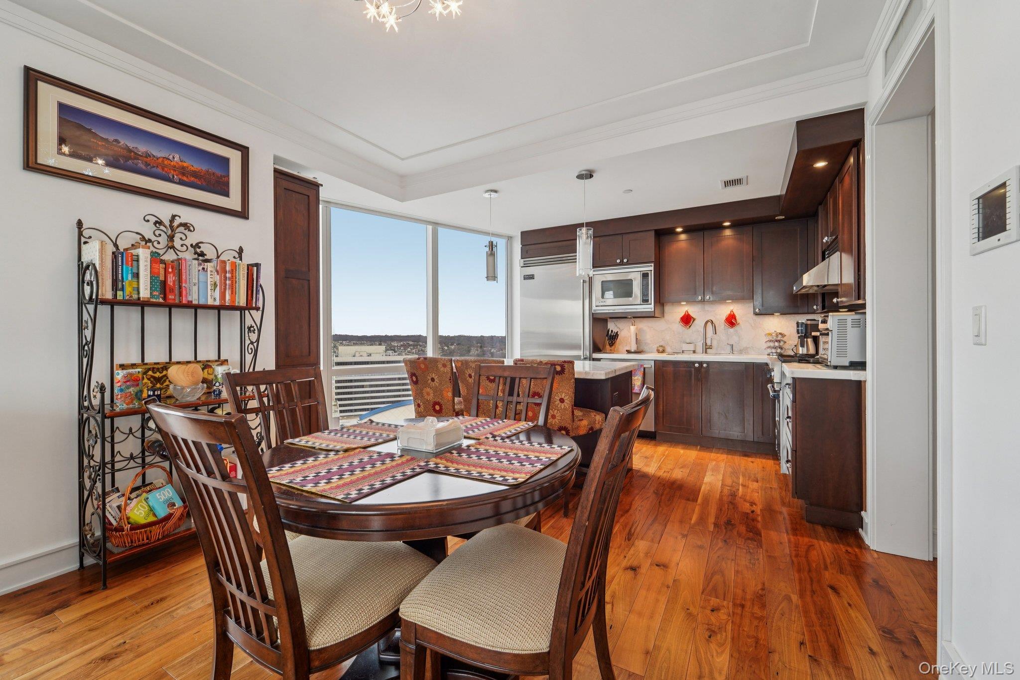 #4 photo, 1 Renaissance Square, White Plains , NY 10601