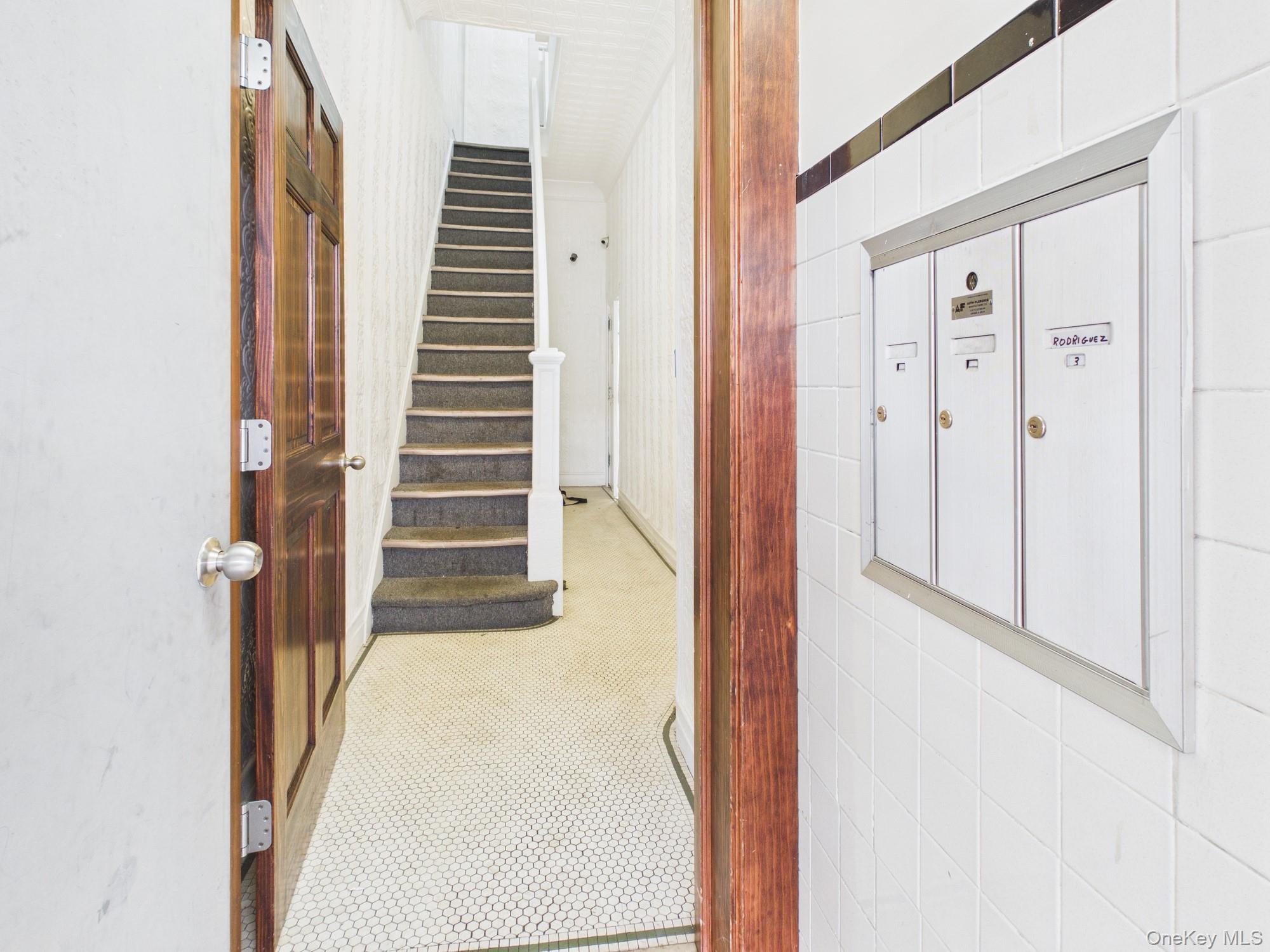 #11 photo, 2309 Westchester Avenue, ब्रोंक्स Bronx , NY 10462