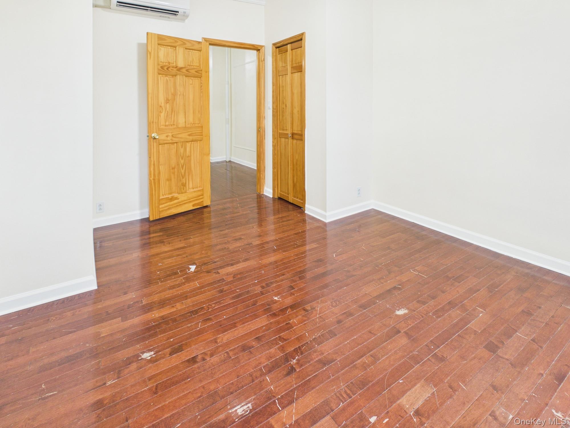 #15 photo, 2309 Westchester Avenue, ब्रोंक्स Bronx , NY 10462