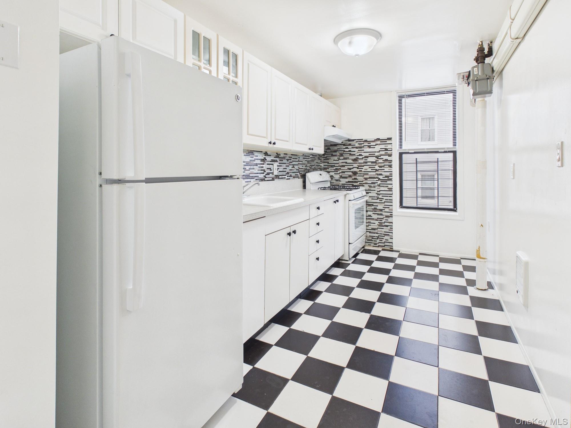 #18 photo, 2309 Westchester Avenue, ब्रोंक्स Bronx , NY 10462