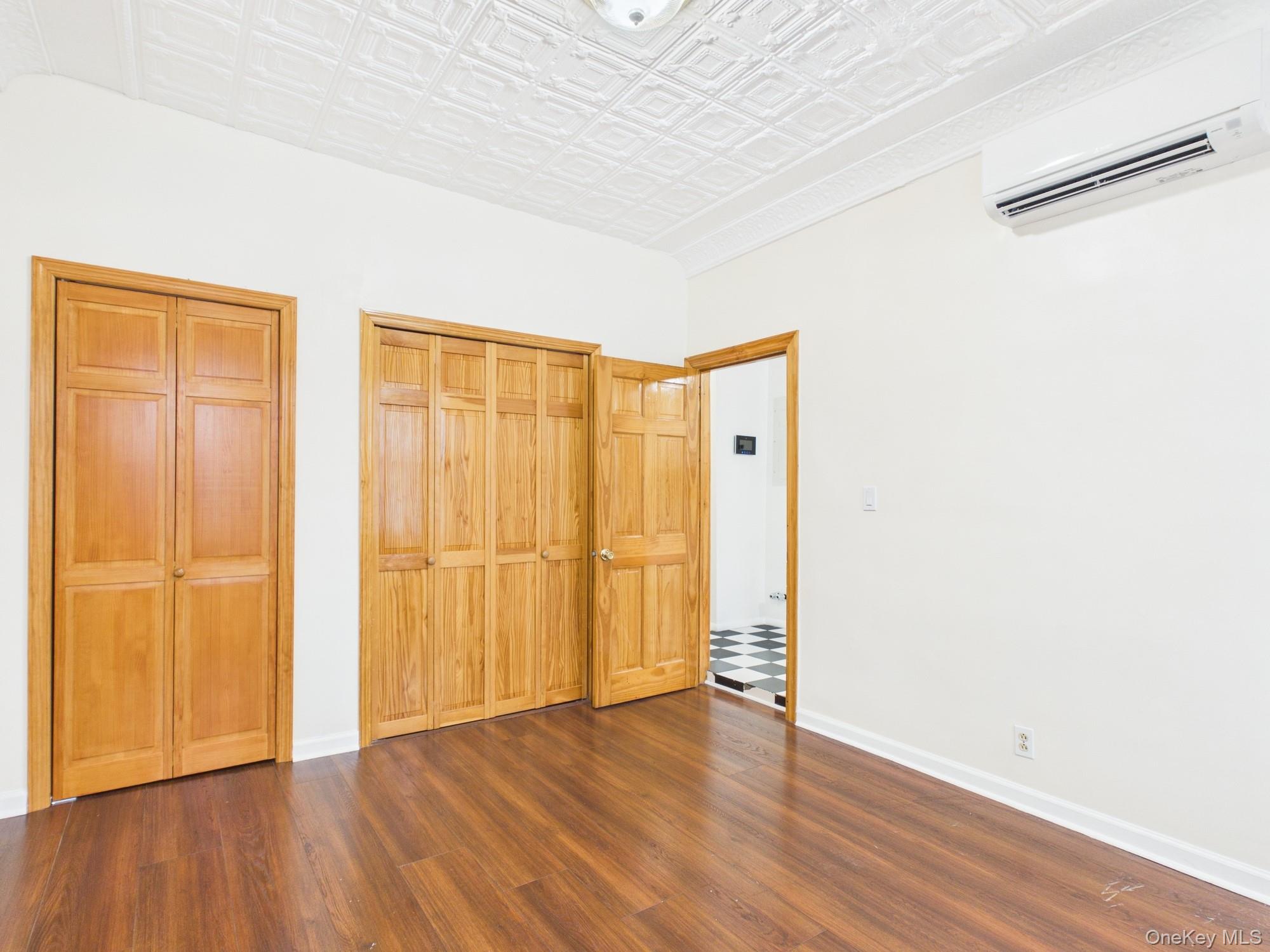 #20 photo, 2309 Westchester Avenue, ब्रोंक्स Bronx , NY 10462