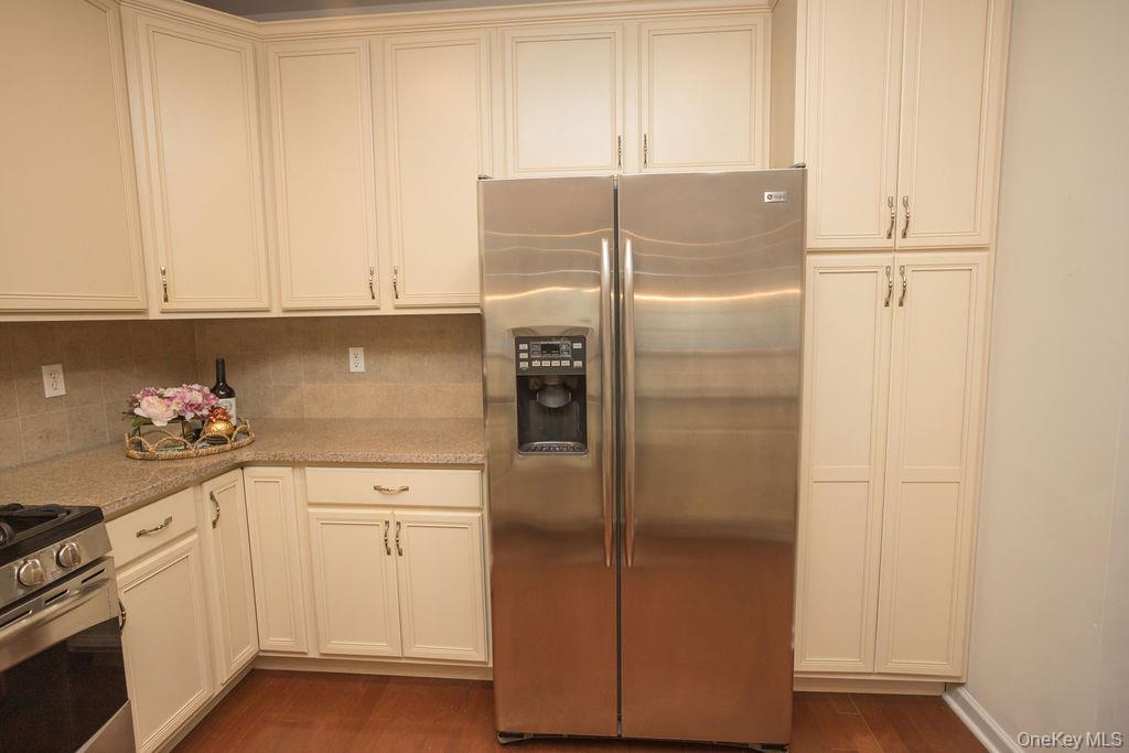 #14 photo, 919 Saratoga Lane, Fishkill , NY 12524