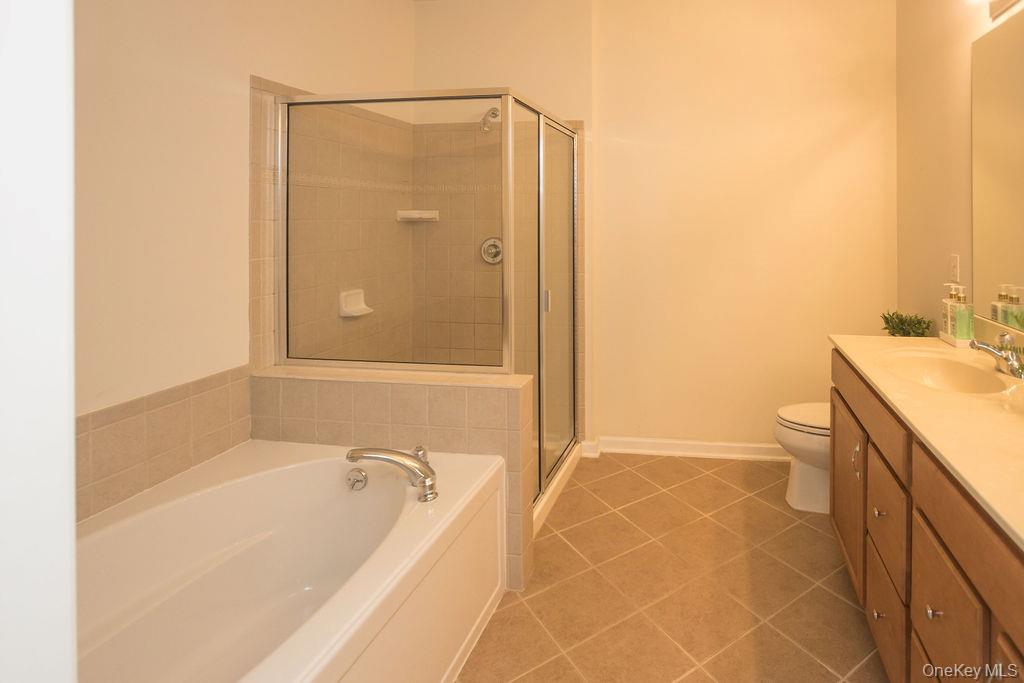 #19 photo, 919 Saratoga Lane, Fishkill , NY 12524