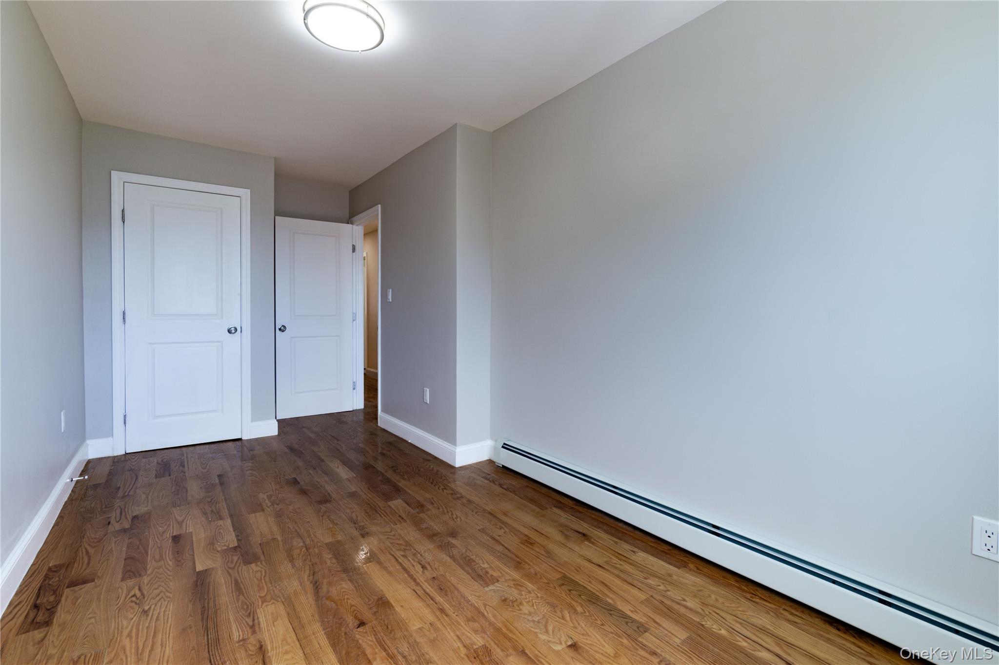 #11 photo, 215 Beach 96th Street, कुईंस Rockaway Beach , NY 11693