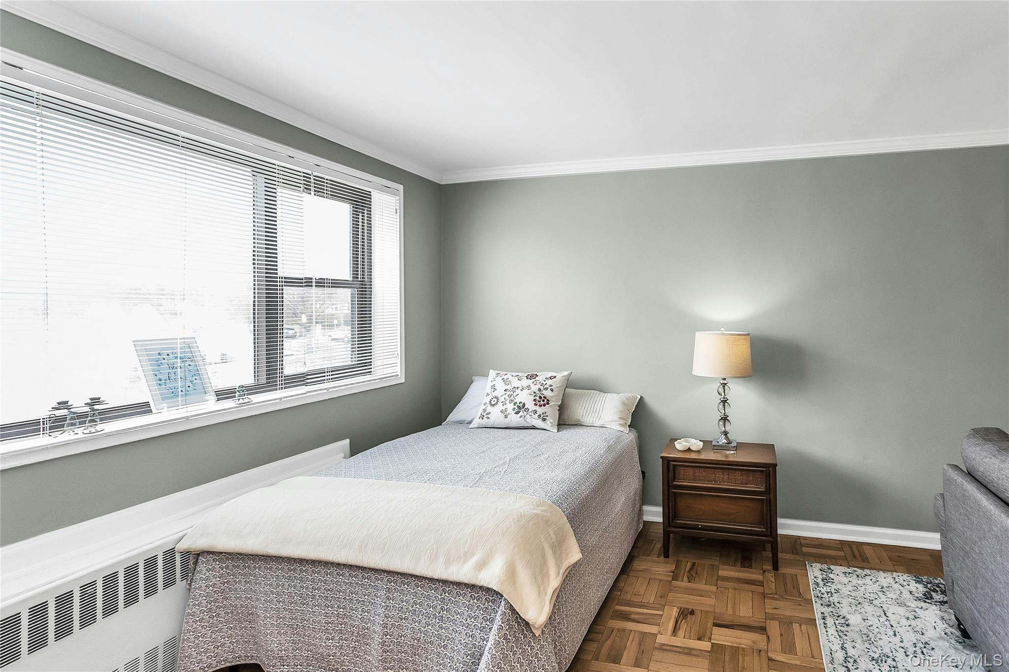 #10 photo, 315 Atlantic Avenue, East Rockaway , NY 11518