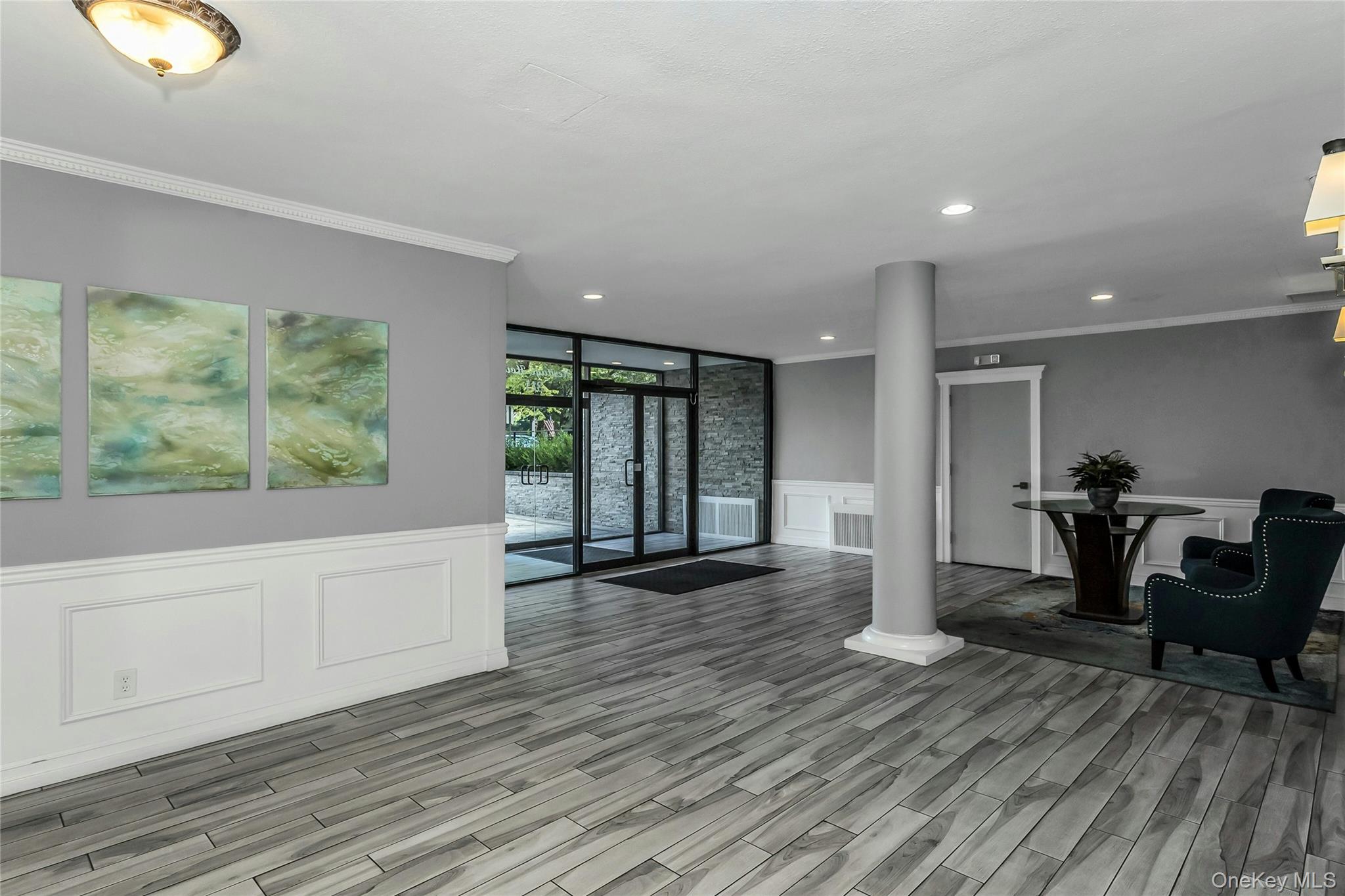 #3 photo, 315 Atlantic Avenue, East Rockaway , NY 11518