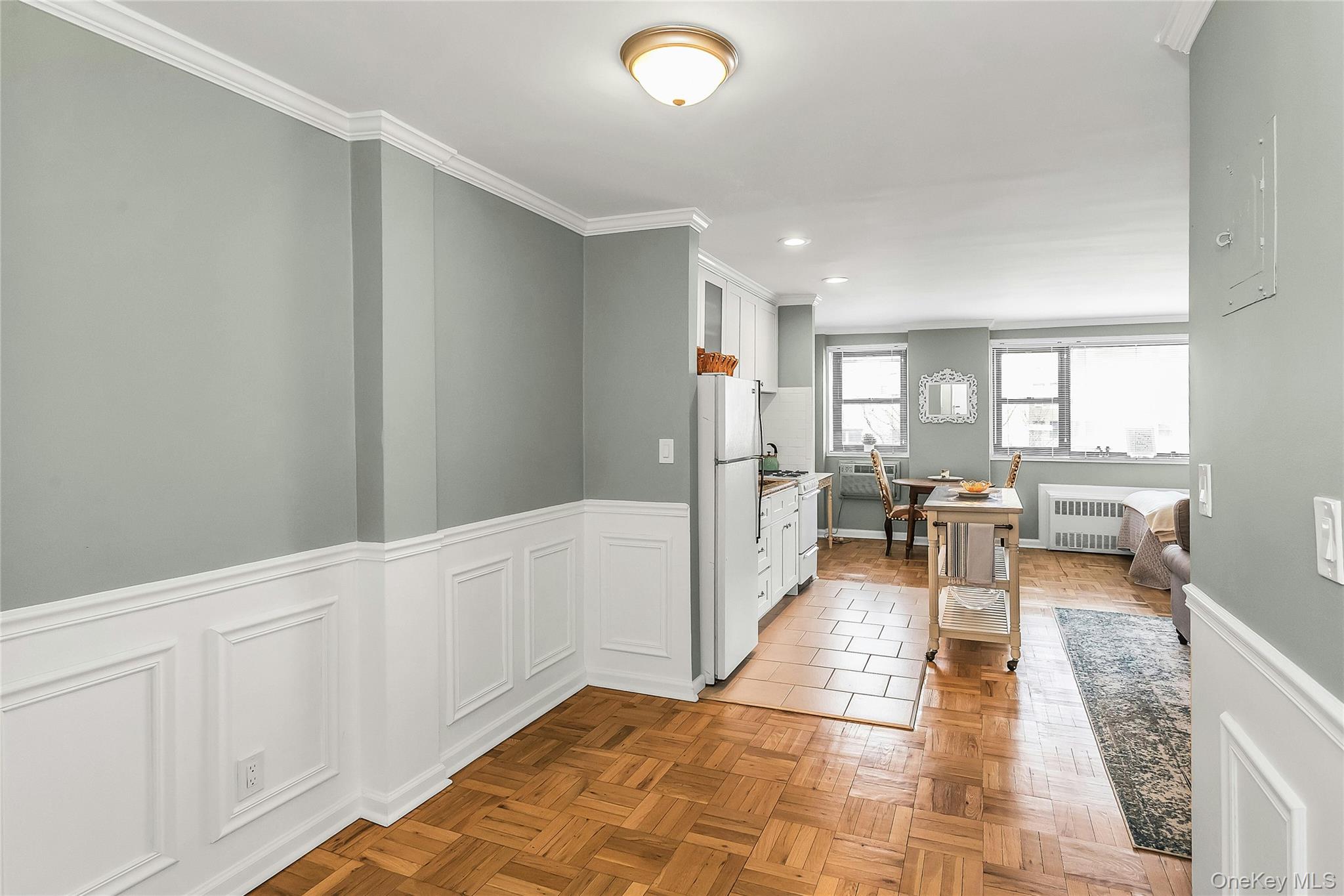 #4 photo, 315 Atlantic Avenue, East Rockaway , NY 11518