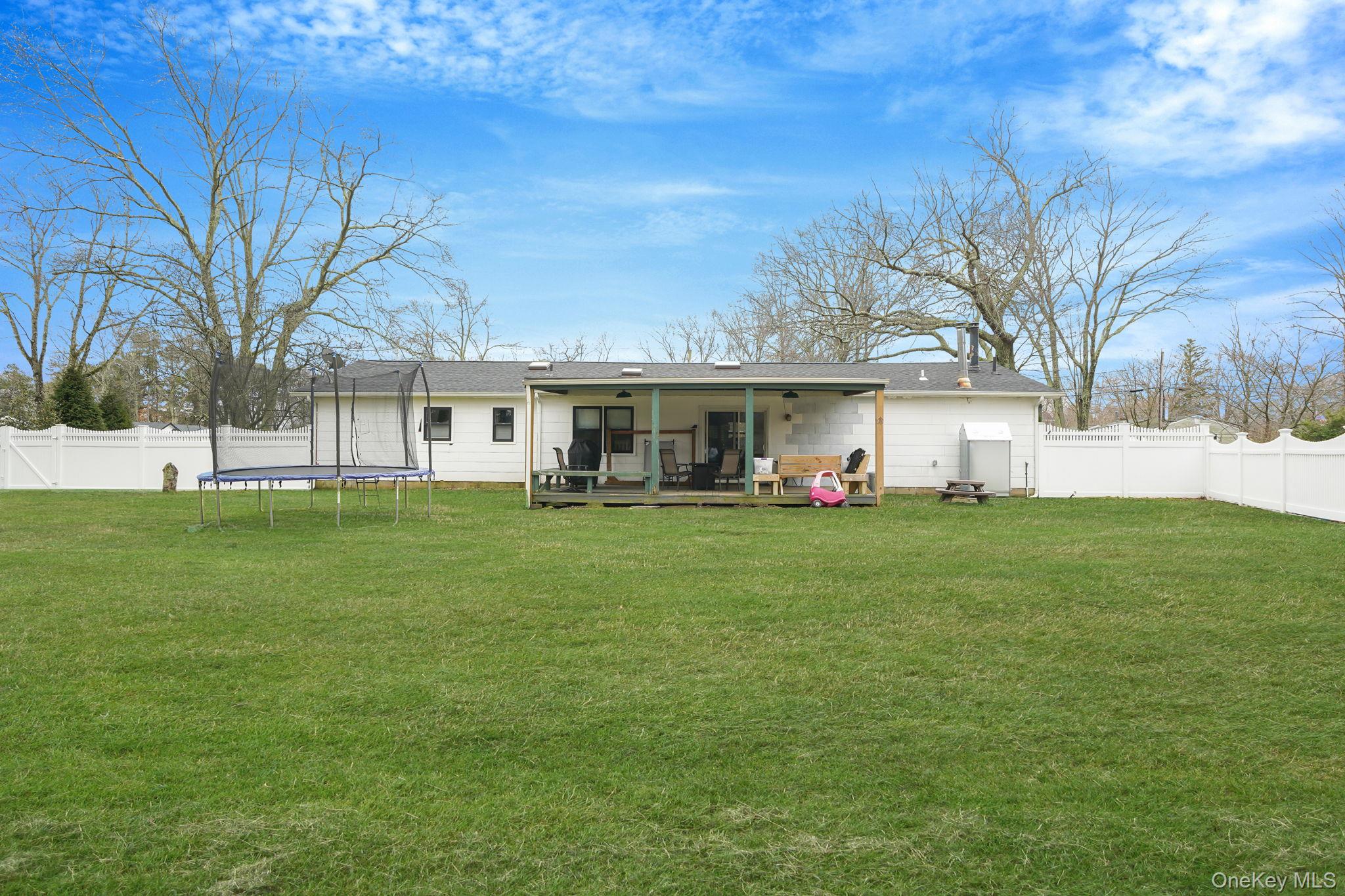 #16 photo, 15 Vee Jay Drive, Shoreham , NY 11786