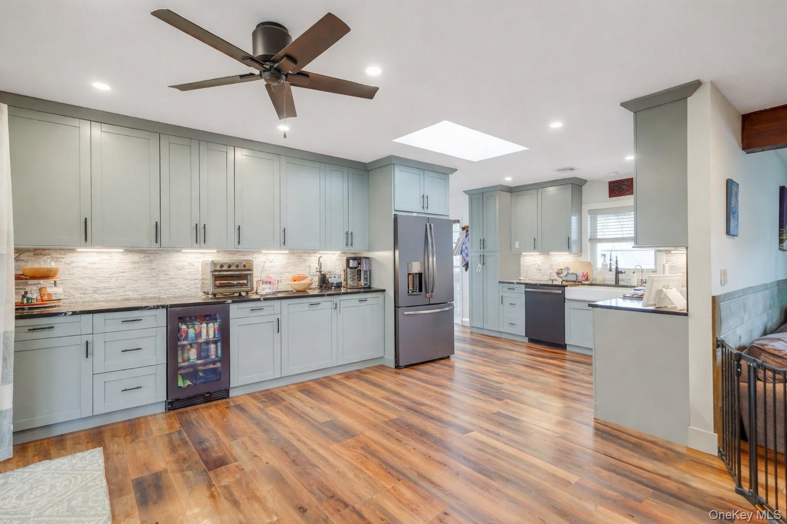 #5 photo, 15 Vee Jay Drive, Shoreham , NY 11786