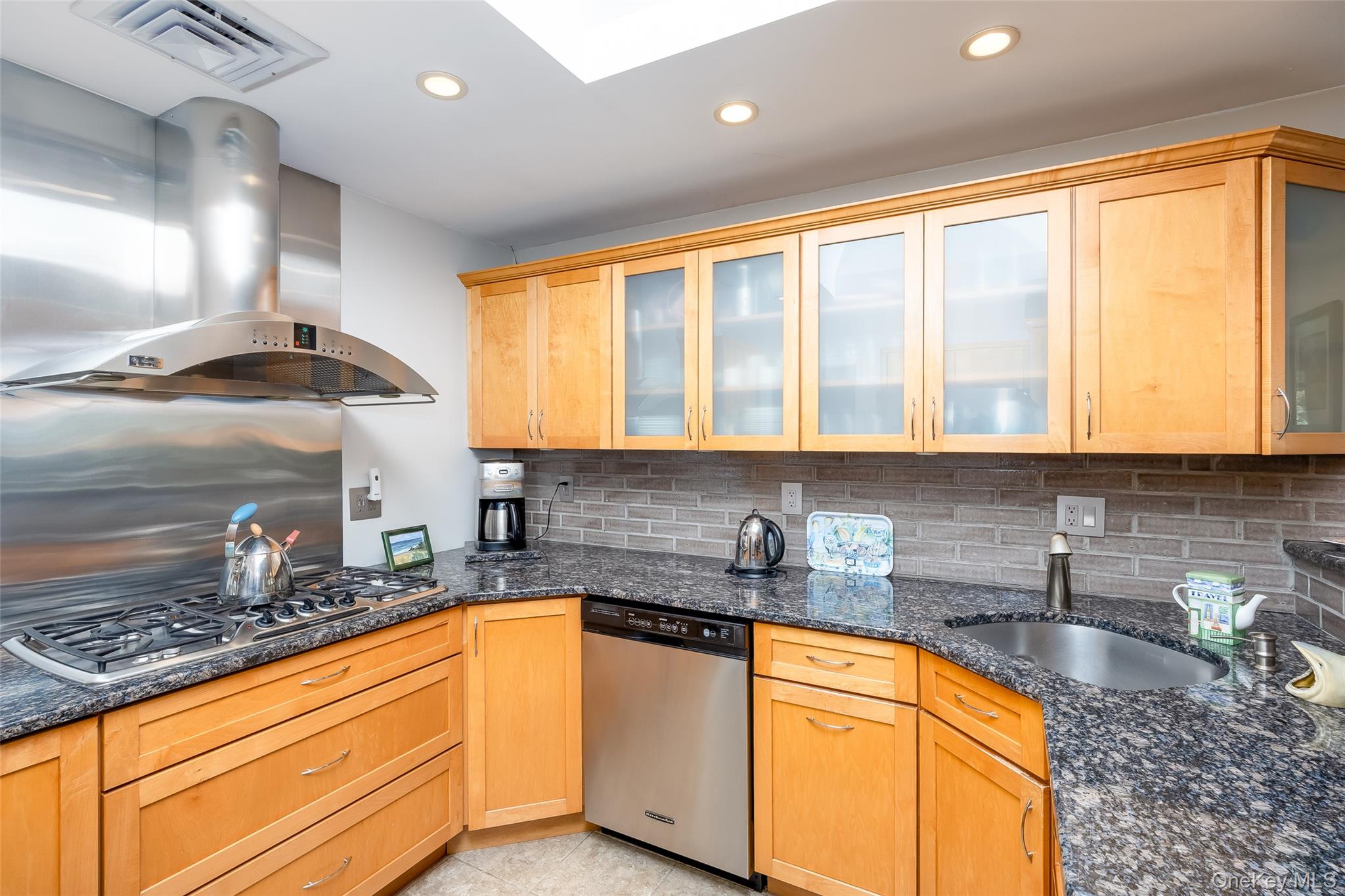 #11 photo, 4 Knoll Top Road, Stony Brook , NY 11790